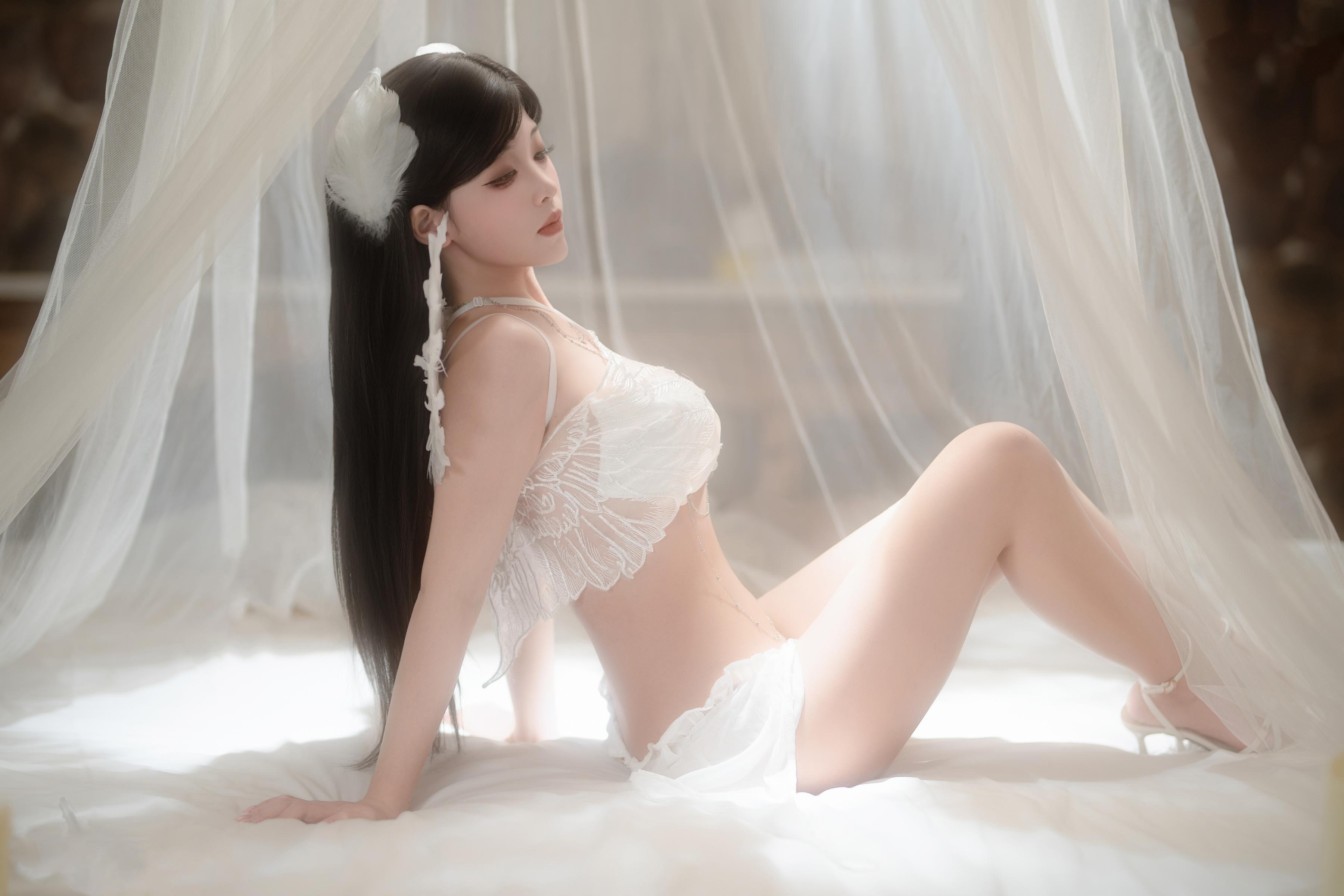 [私房] Bangni邦尼 - 天使：白色レースの下着と天使の翼 白虎の美脚 81P4V