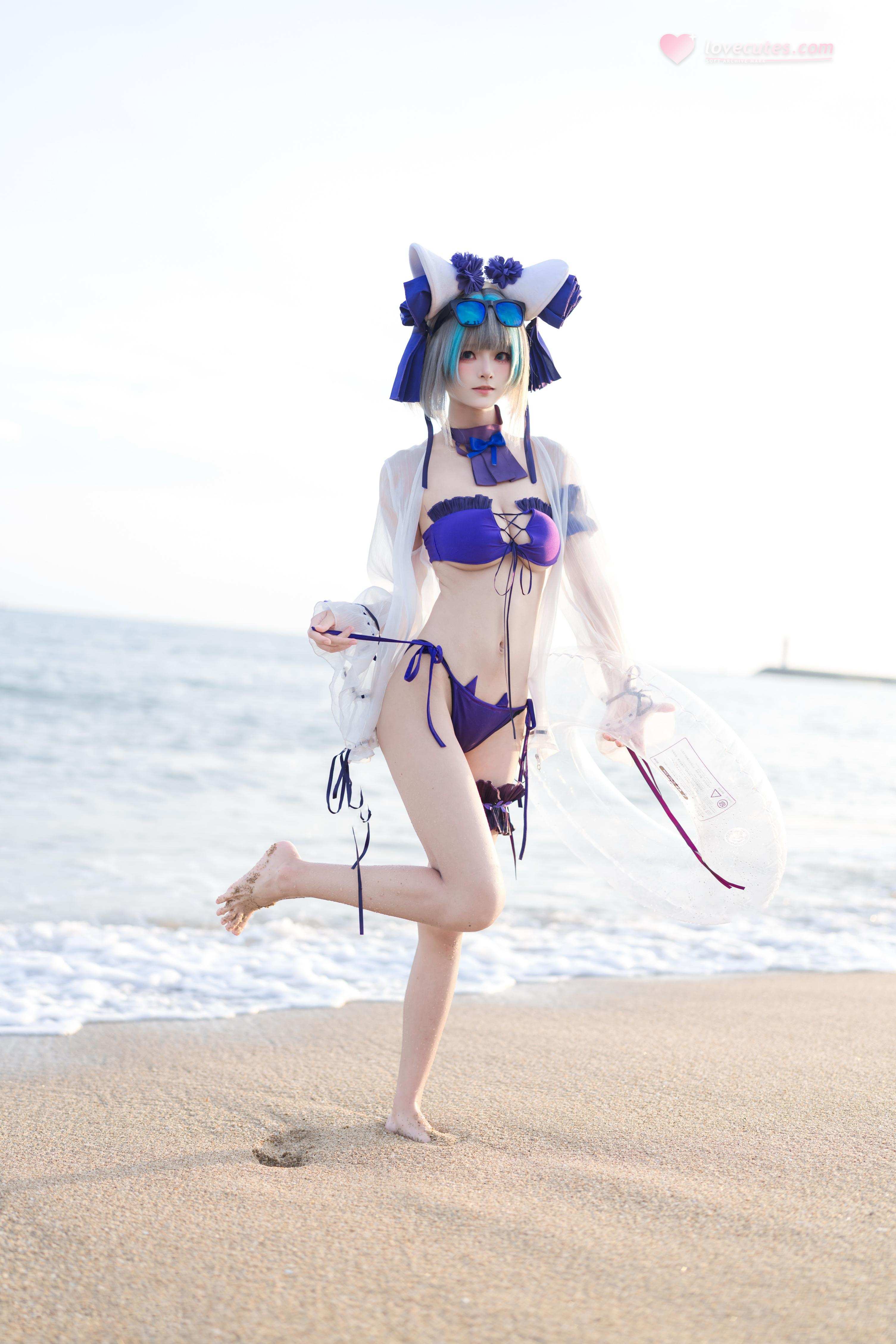 [costume play] 九柒喵 - 碧藍航線 柴郡泳裝：海灘比基尼美腿翹臀 26P