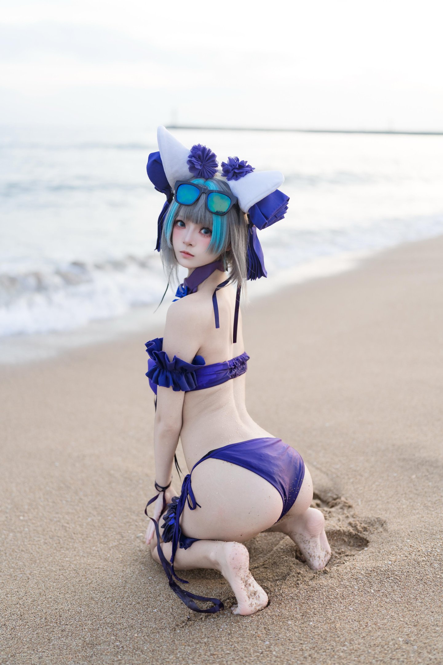 [costume play] 九柒喵 - 碧藍航線 柴郡泳裝：海灘比基尼美腿翹臀 26P