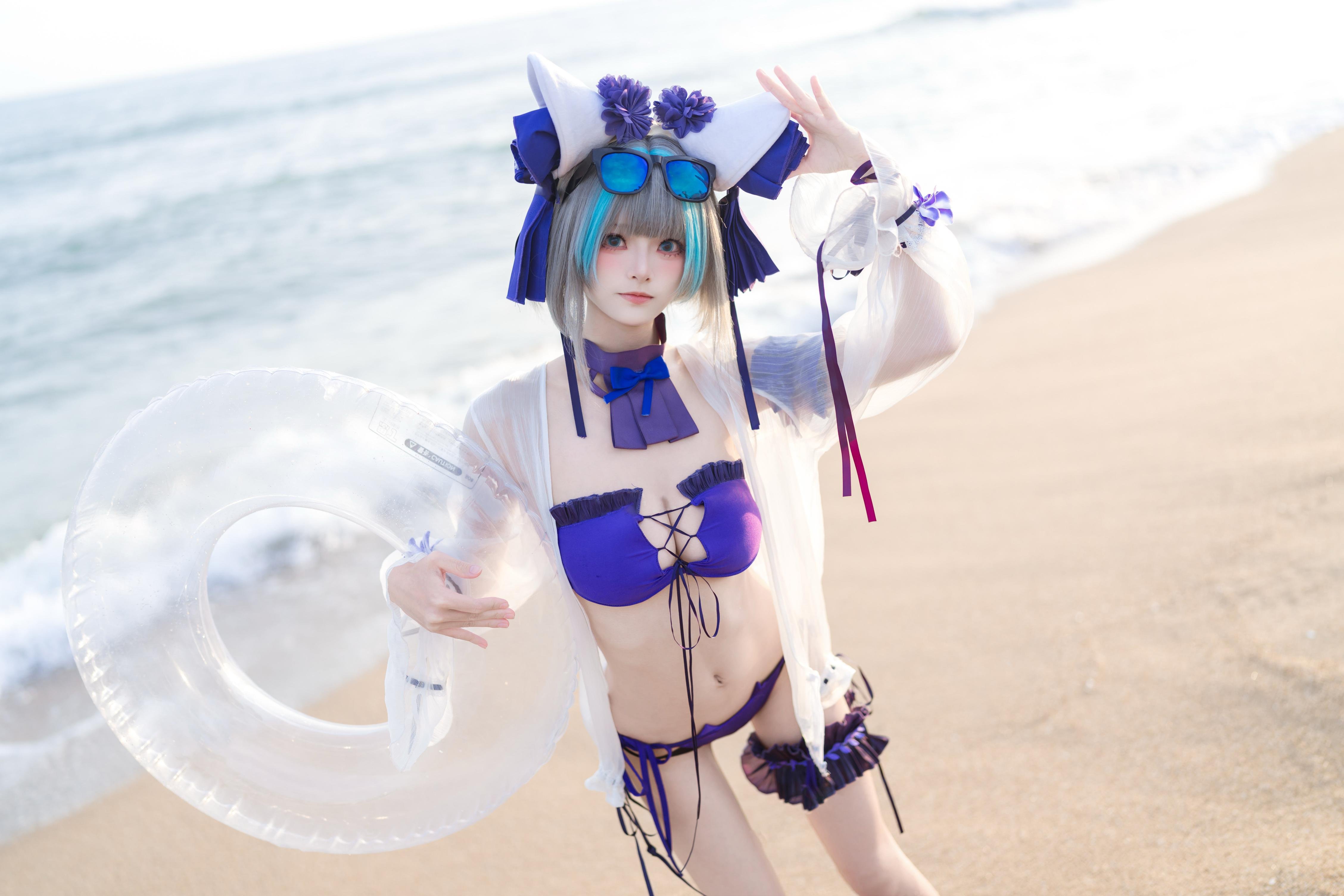[Cosplay] Jiuqi Miao - Azur Lane Cheshire Swimsuit: Beach Bikini with Stunning Legs and Curves 26P