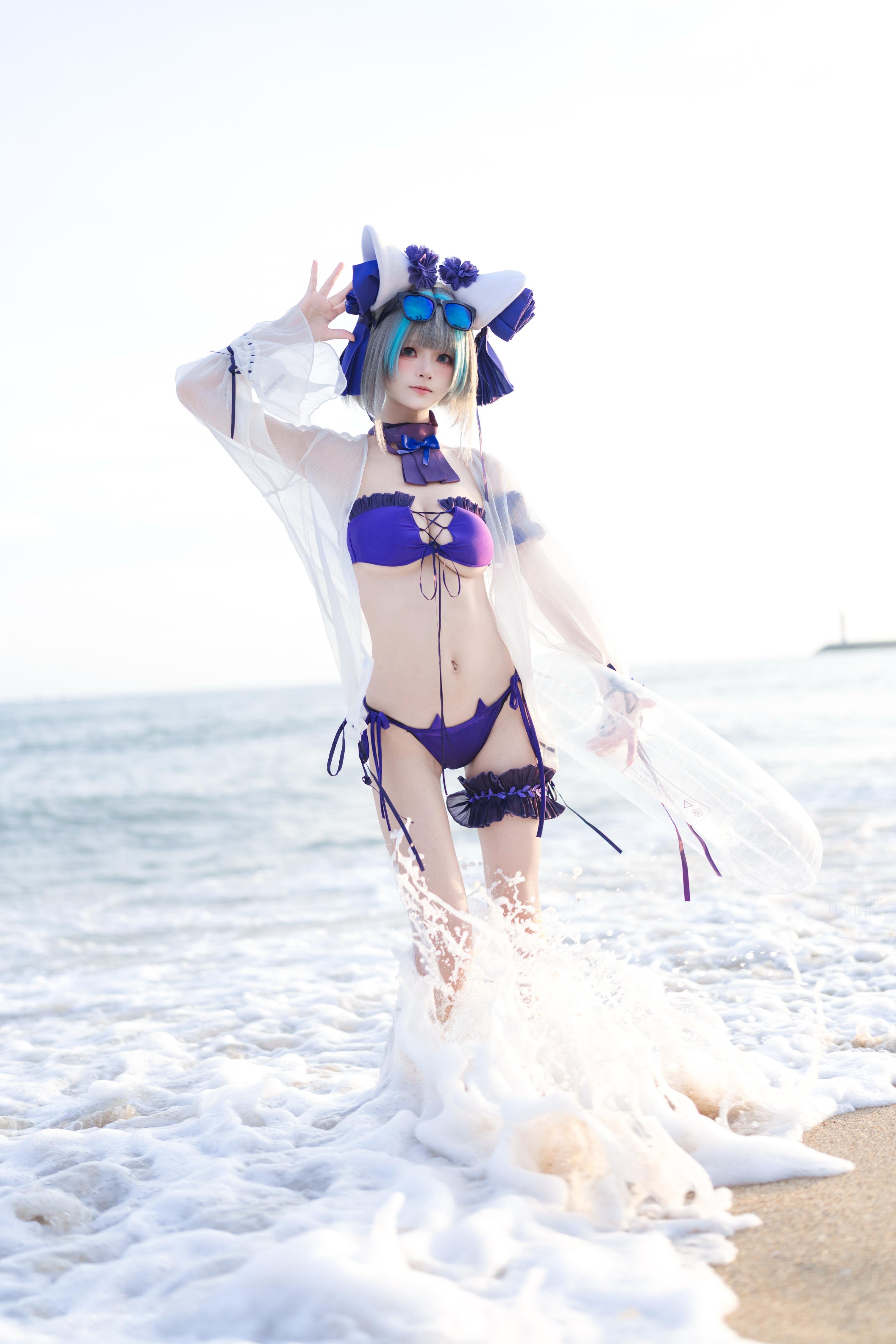 [Cosplay] Jiuqi Miao - Azur Lane Cheshire Swimsuit: Beach Bikini with Stunning Legs and Curves 26P