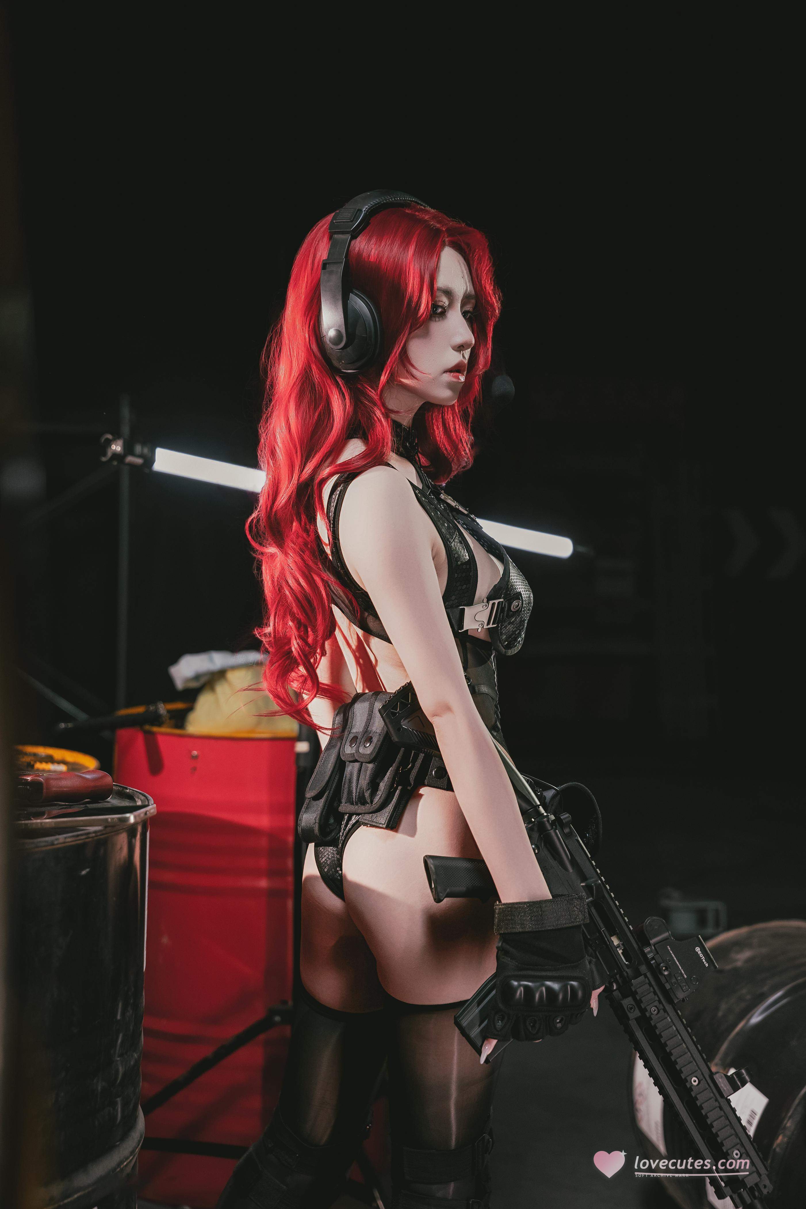 【コスプレ】双木扶苏 - 明日方舟 史尔特尔・得体社戦術風：赤髪黒ストッキングレース下着 美脚ヒップ 60P