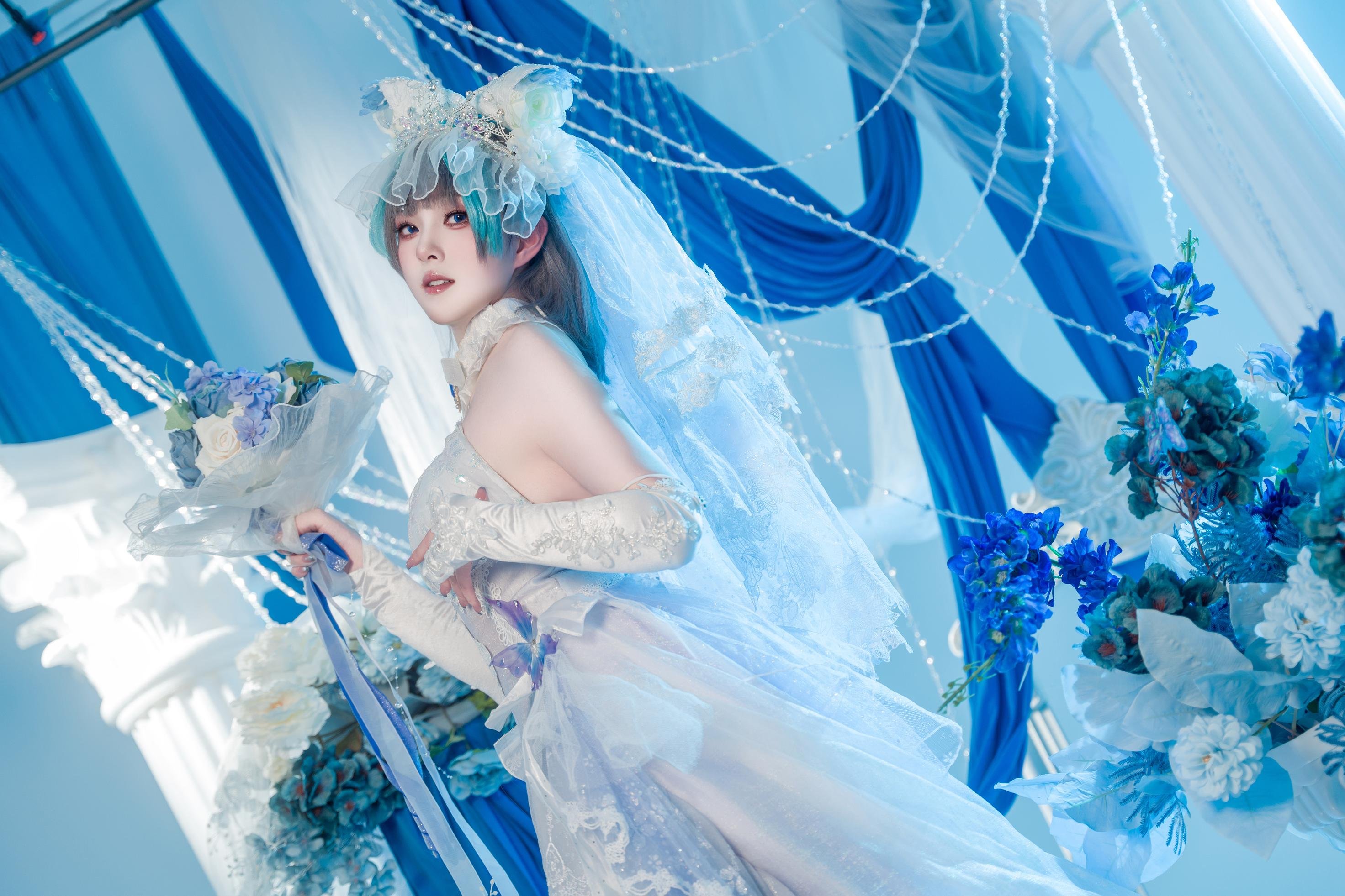 '[cosplay] Natsuko夏夏子 - 碧蓝航线柴郡婚纱: Váy cưới trắng, nội y ren, ngực khủng, chân dài 70P'