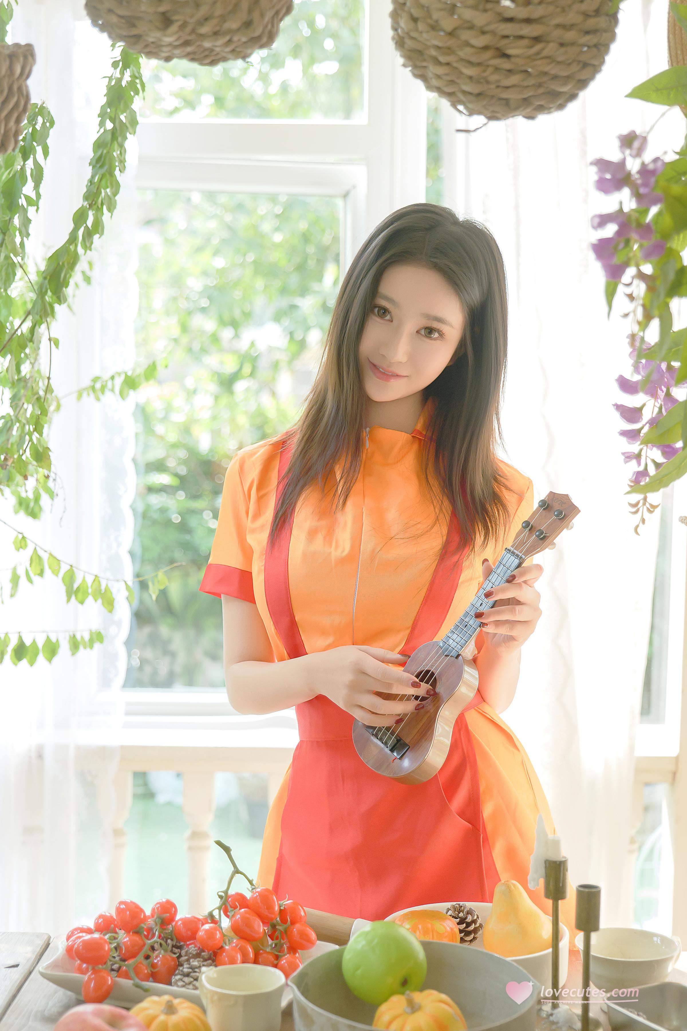 [写真] 年年Nnian - 破産姐妹：オレンジ色のウェイトレス短裙 美脚ハイヒール制服写真 80P