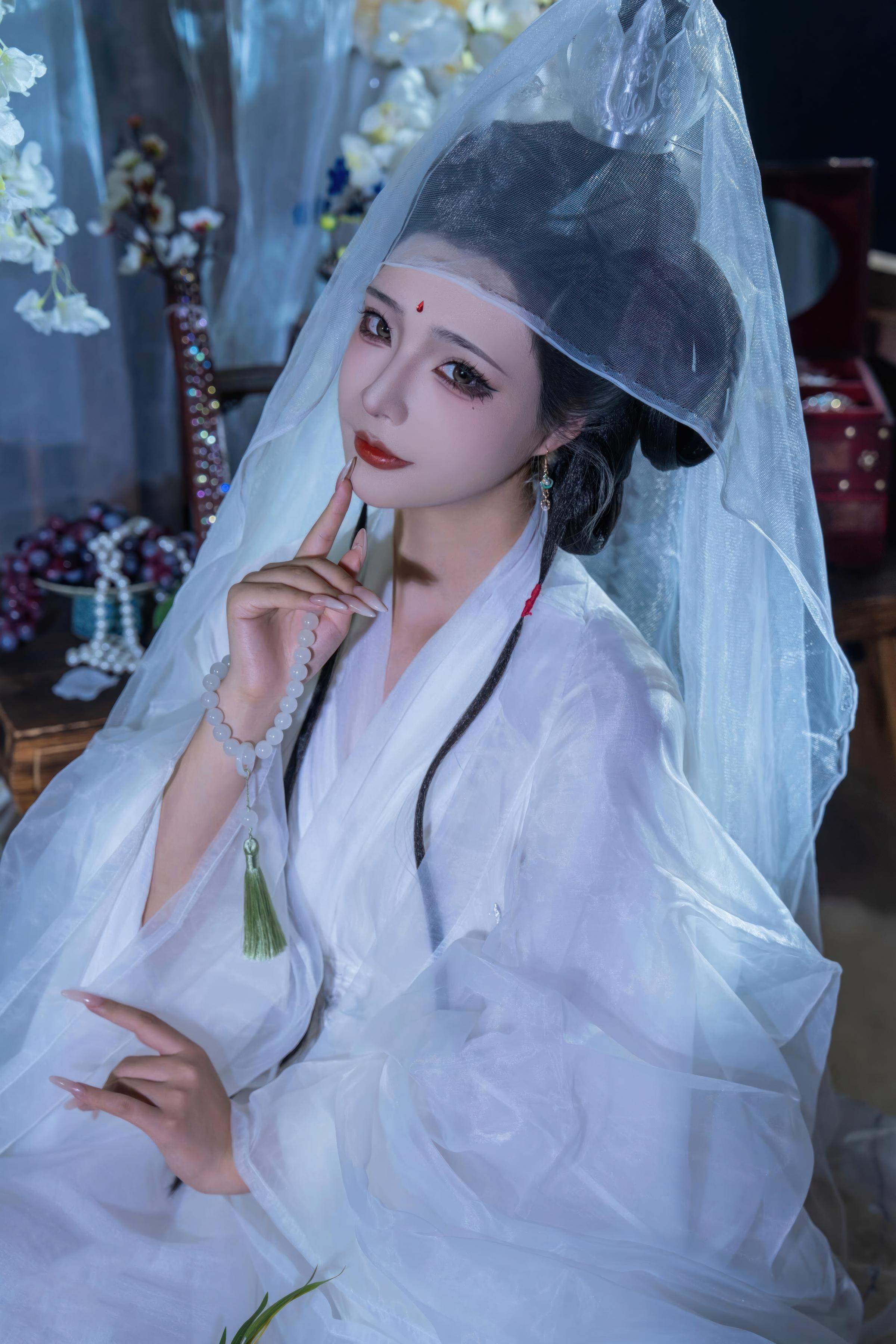 '[私房] yuuhui玉汇 -欲观音：白纱观音露点露穴 佛堂裸身大尺度 135P1V'