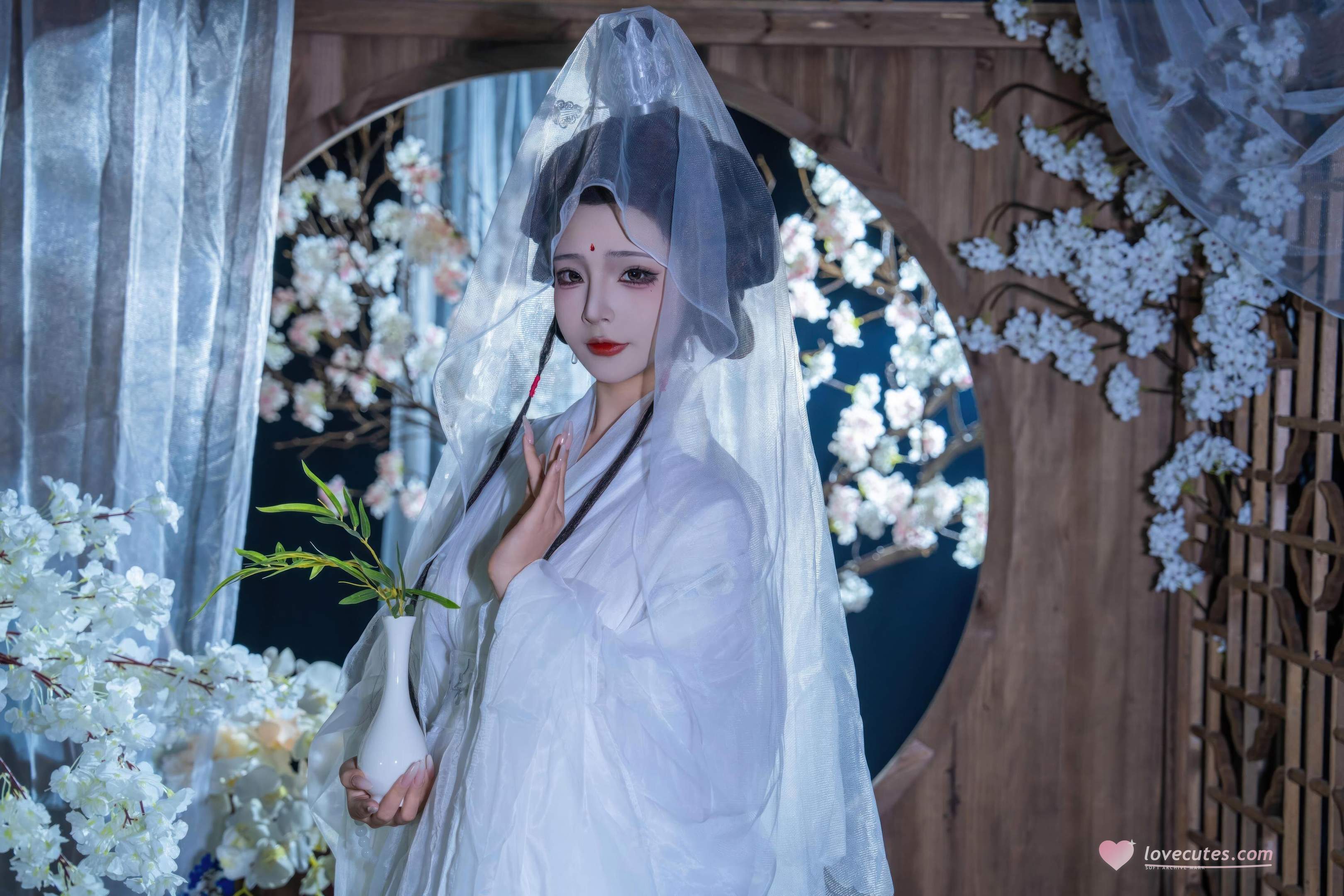 '[私房] yuuhui玉汇 -欲观音：白纱观音露点露穴 佛堂裸身大尺度 135P1V'