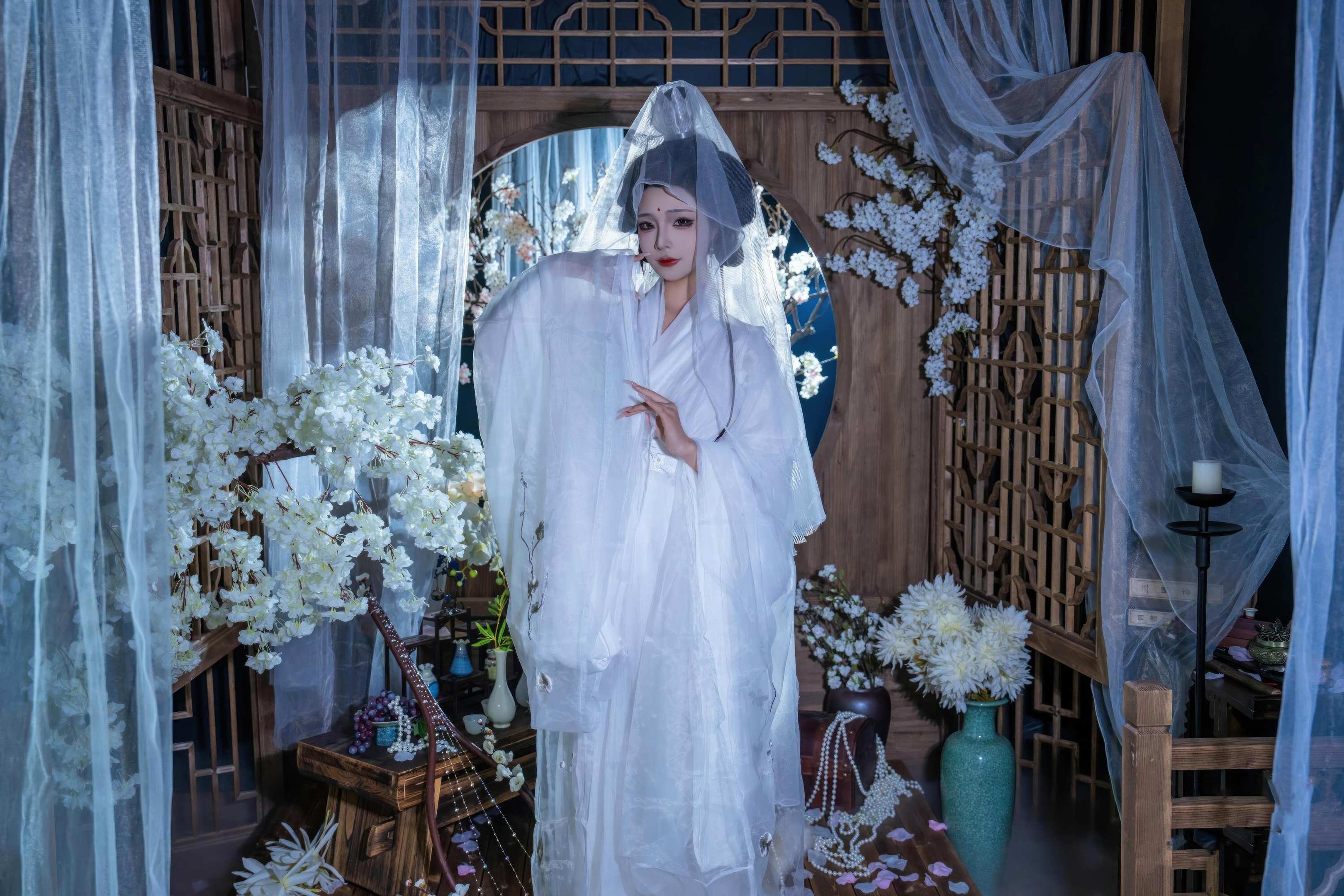 '[私房] yuuhui玉汇 -欲观音：白纱观音露点露穴 佛堂裸身大尺度 135P1V'