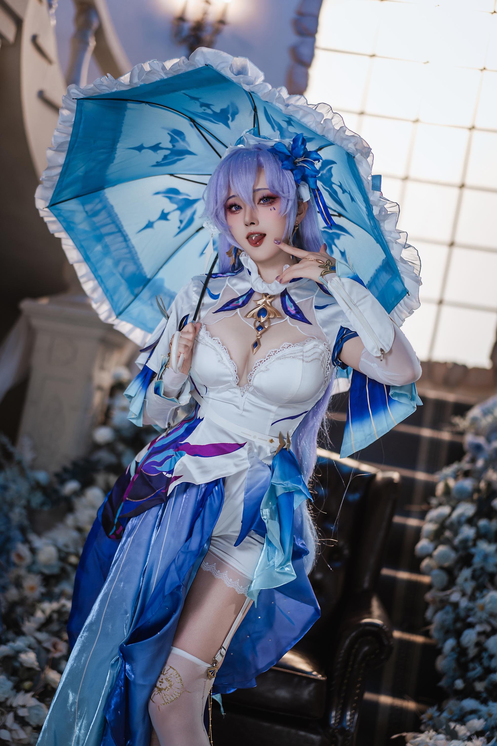 「[Cosplay] Natsuko夏夏子 - 鳴潮坎特蕾拉：藍白禮裝白絲露穴珍珠內衣還原 72P」