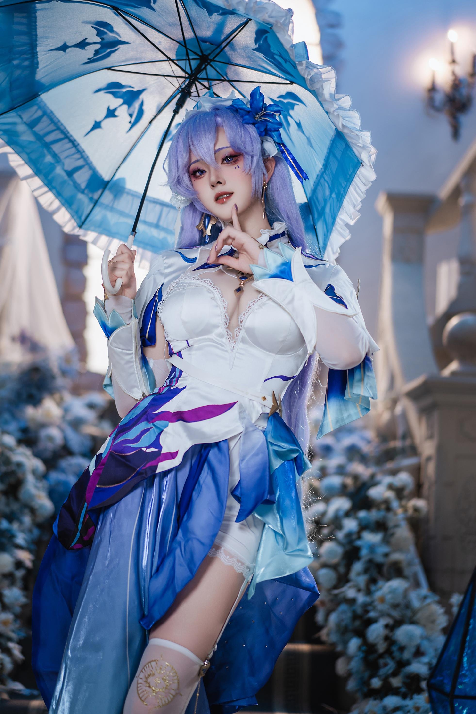 「[Cosplay] Natsuko夏夏子 - 鳴潮坎特蕾拉：藍白禮裝白絲露穴珍珠內衣還原 72P」