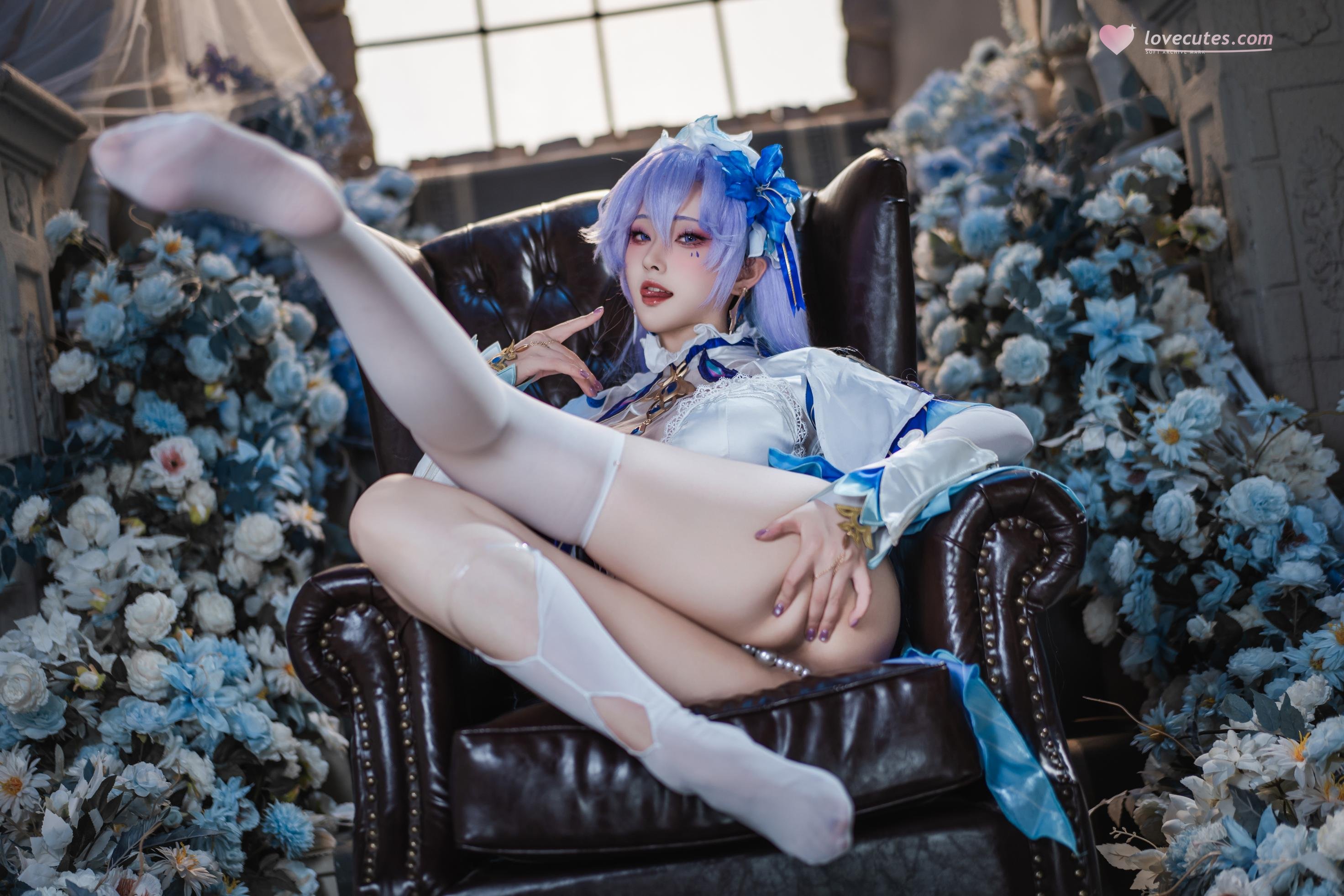 「[Cosplay] Natsuko夏夏子 - 鳴潮坎特蕾拉：藍白禮裝白絲露穴珍珠內衣還原 72P」