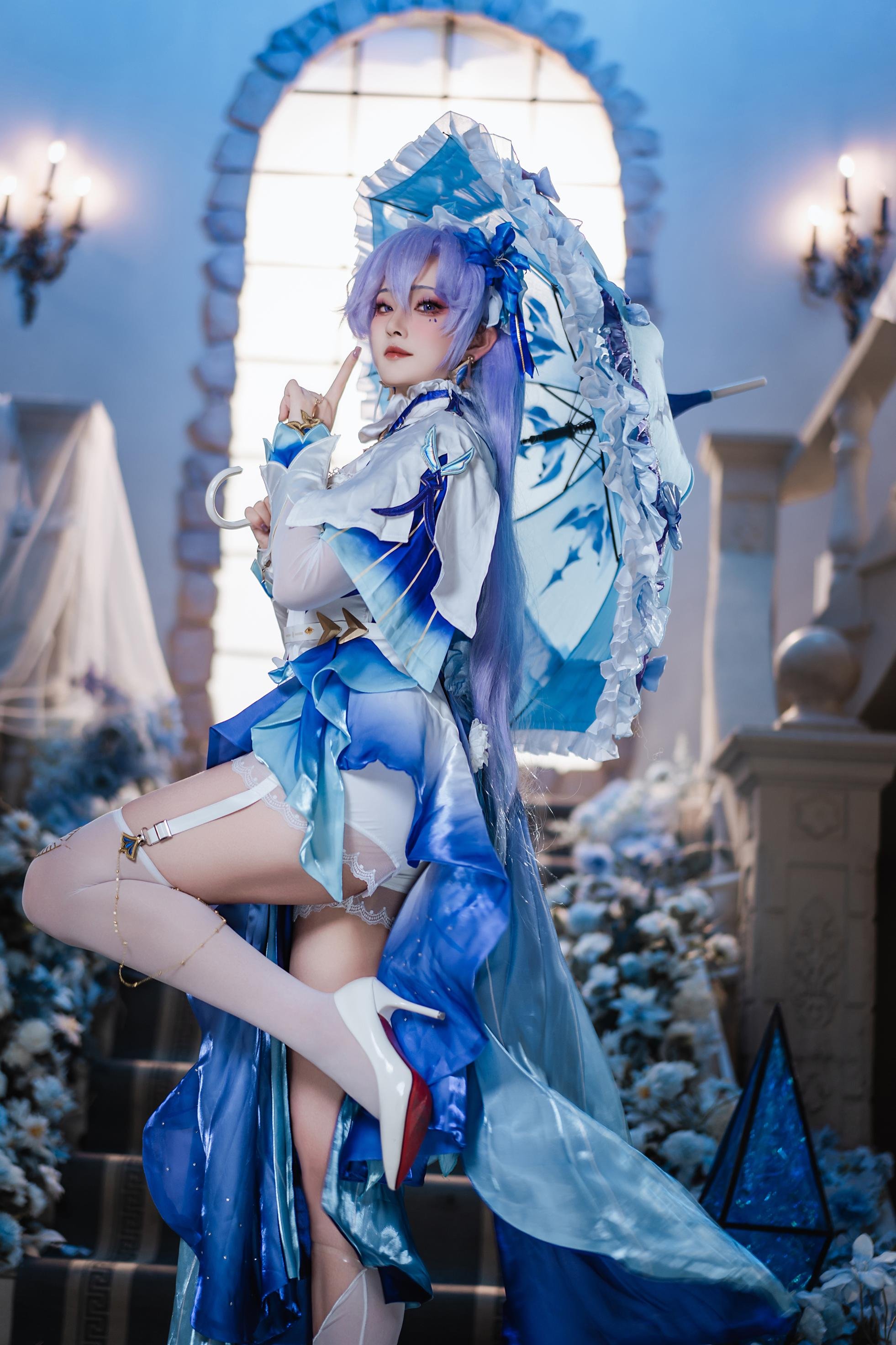 「[Cosplay] Natsuko夏夏子 - 鳴潮坎特蕾拉：藍白禮裝白絲露穴珍珠內衣還原 72P」