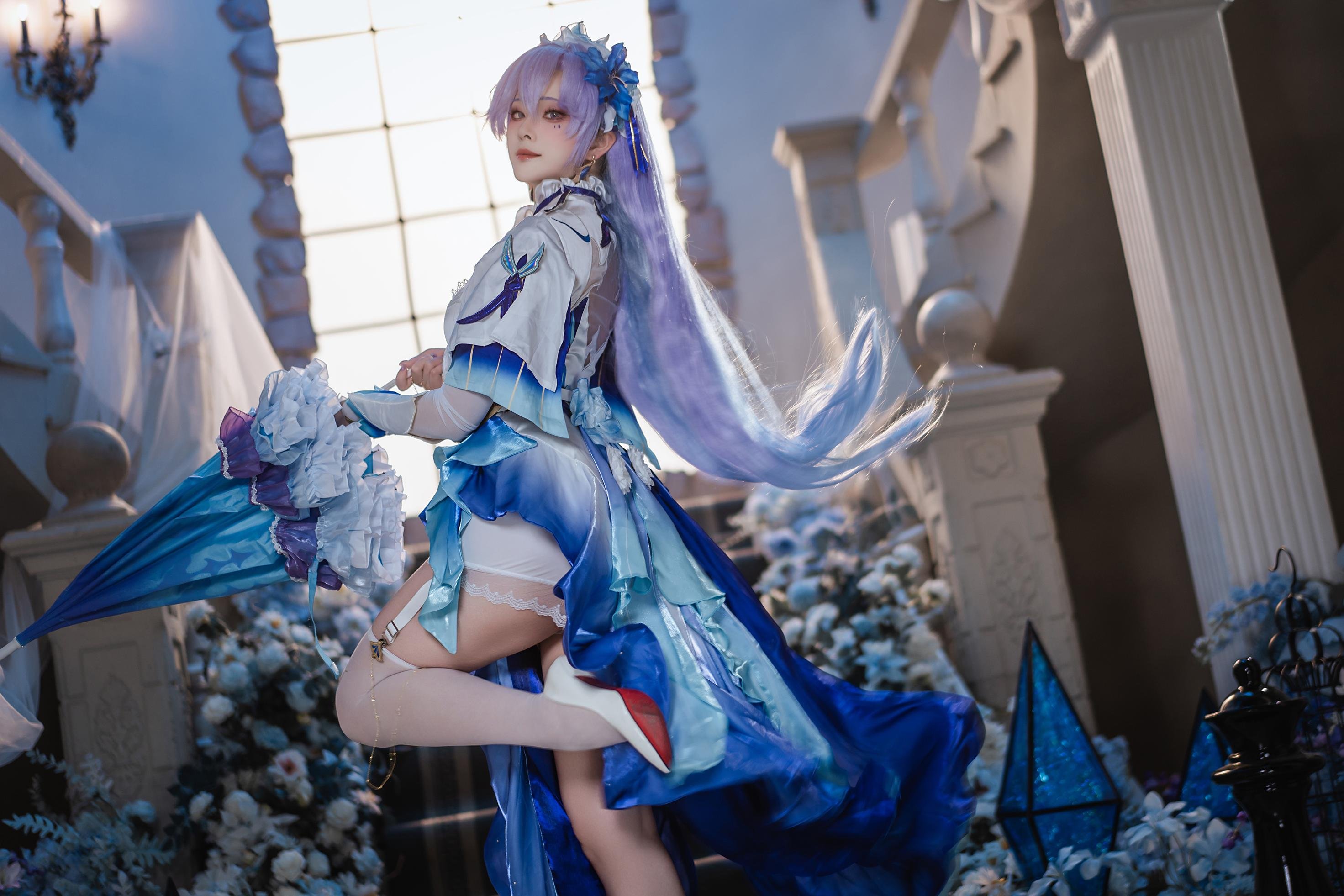 「[Cosplay] Natsuko夏夏子 - 鳴潮坎特蕾拉：藍白禮裝白絲露穴珍珠內衣還原 72P」
