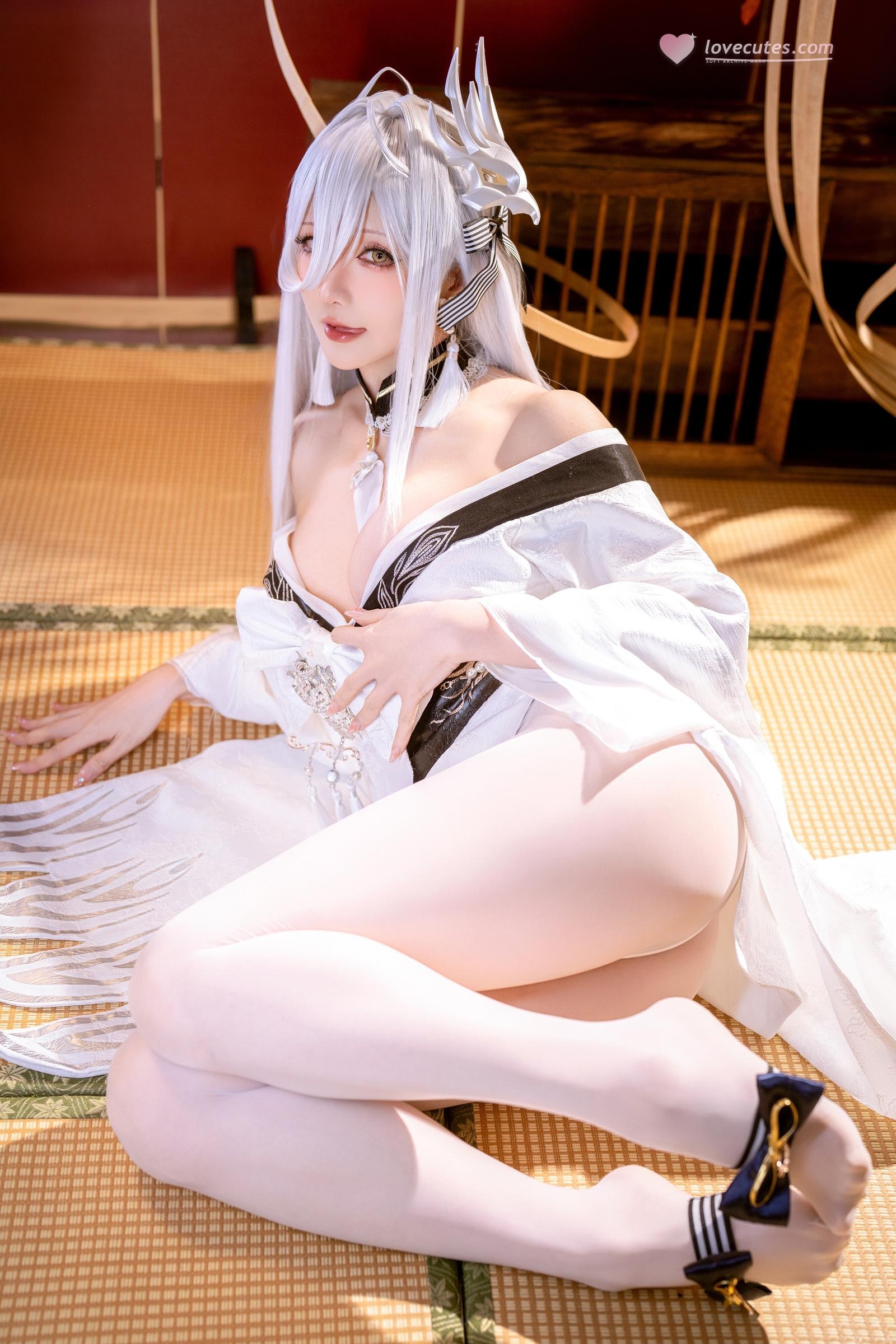 [cosplay] 星之迟迟Hoshilily - 碧藍航線 白鳳：白髮和風白絲巨乳 高衩美腿還原 59P