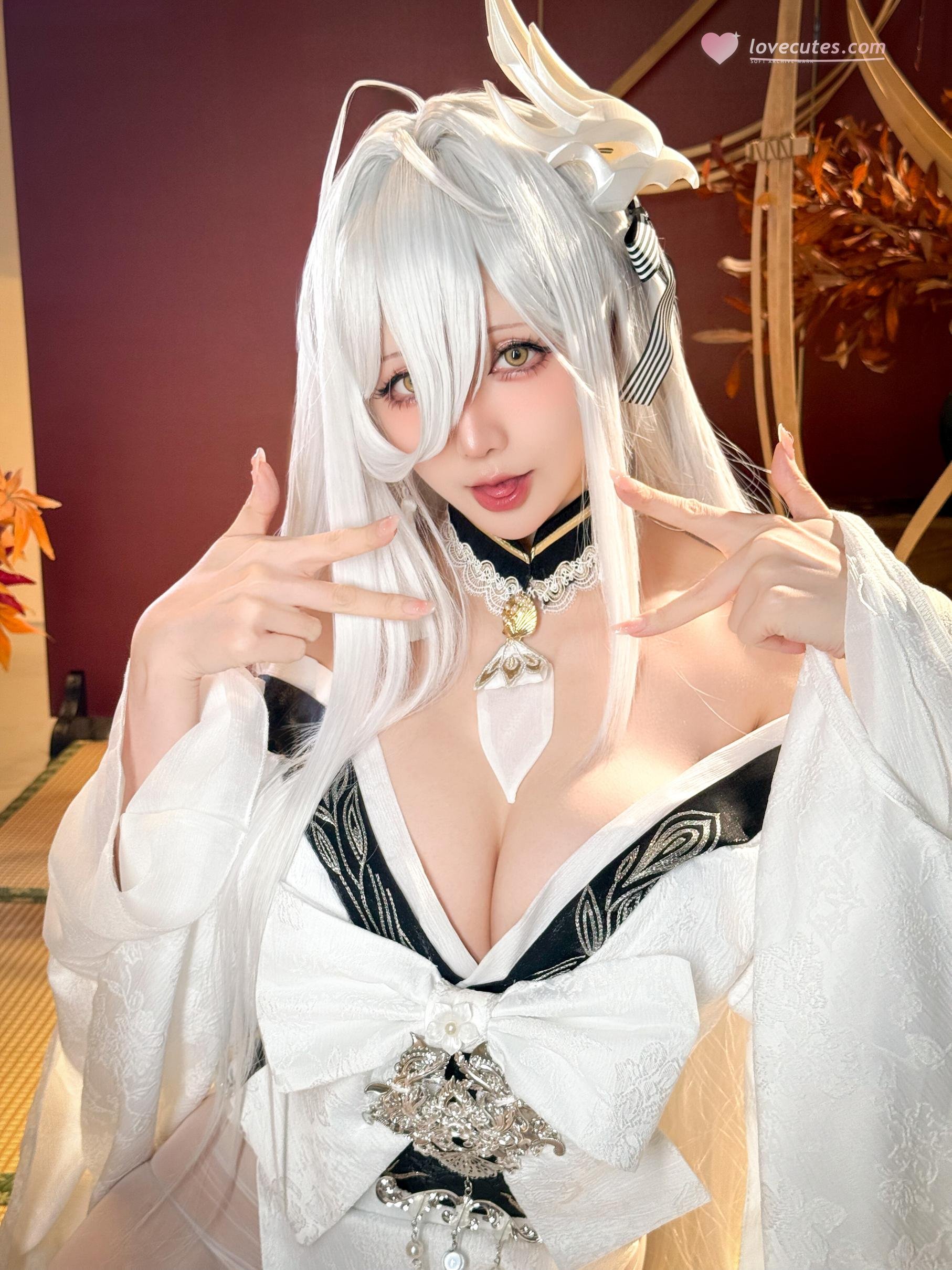 [costume] Hoshilily - Bạch Phượng: Tóc Trắng, Gió Xanh, Ngực Khủng, Chân Dài Gợi Cảm 59P