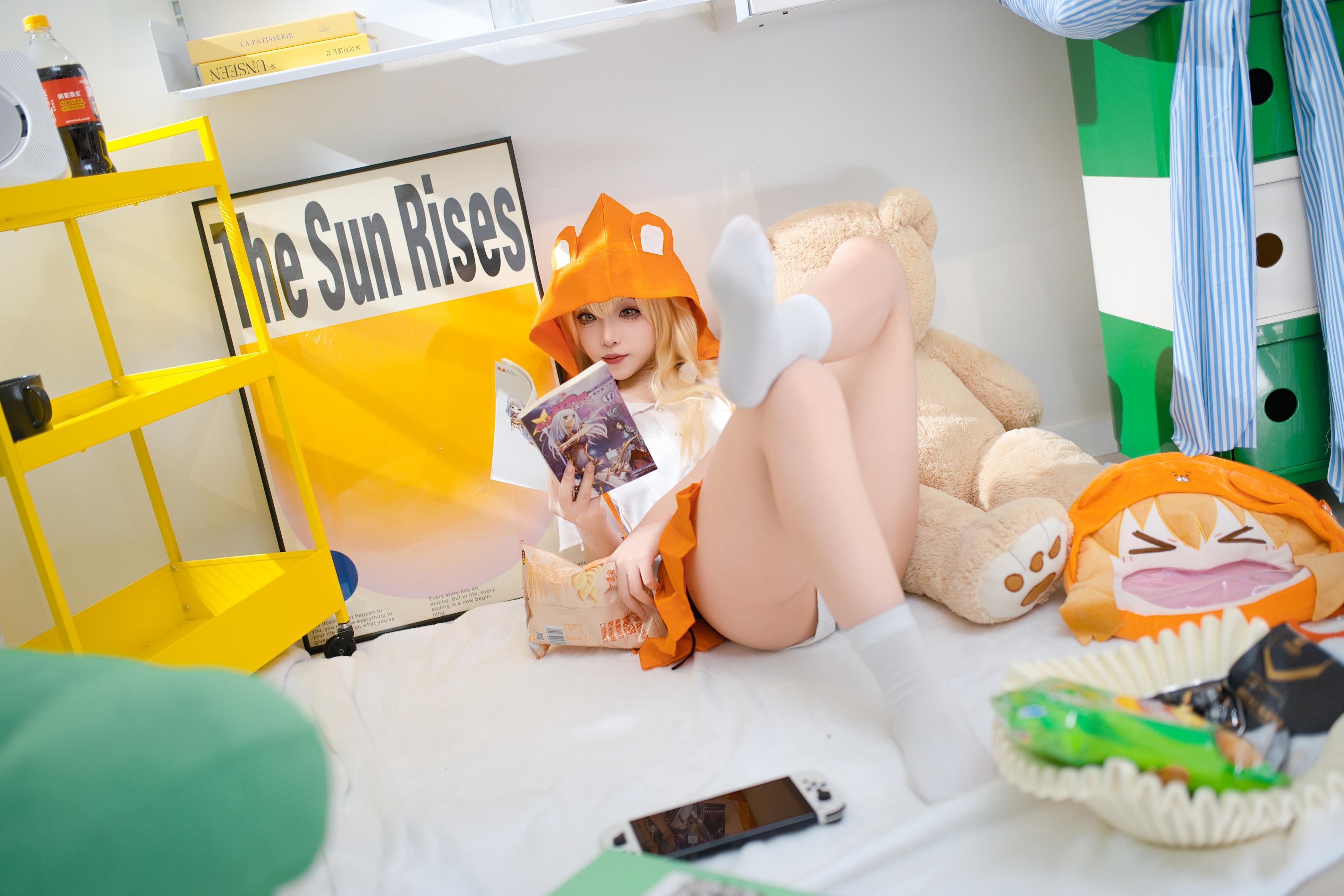 【Cosplay】Bangni 邦尼 - 干物妹！小埋 土間埋：橙色斗篷白絲露胸露臀大尺度還原 85P5V