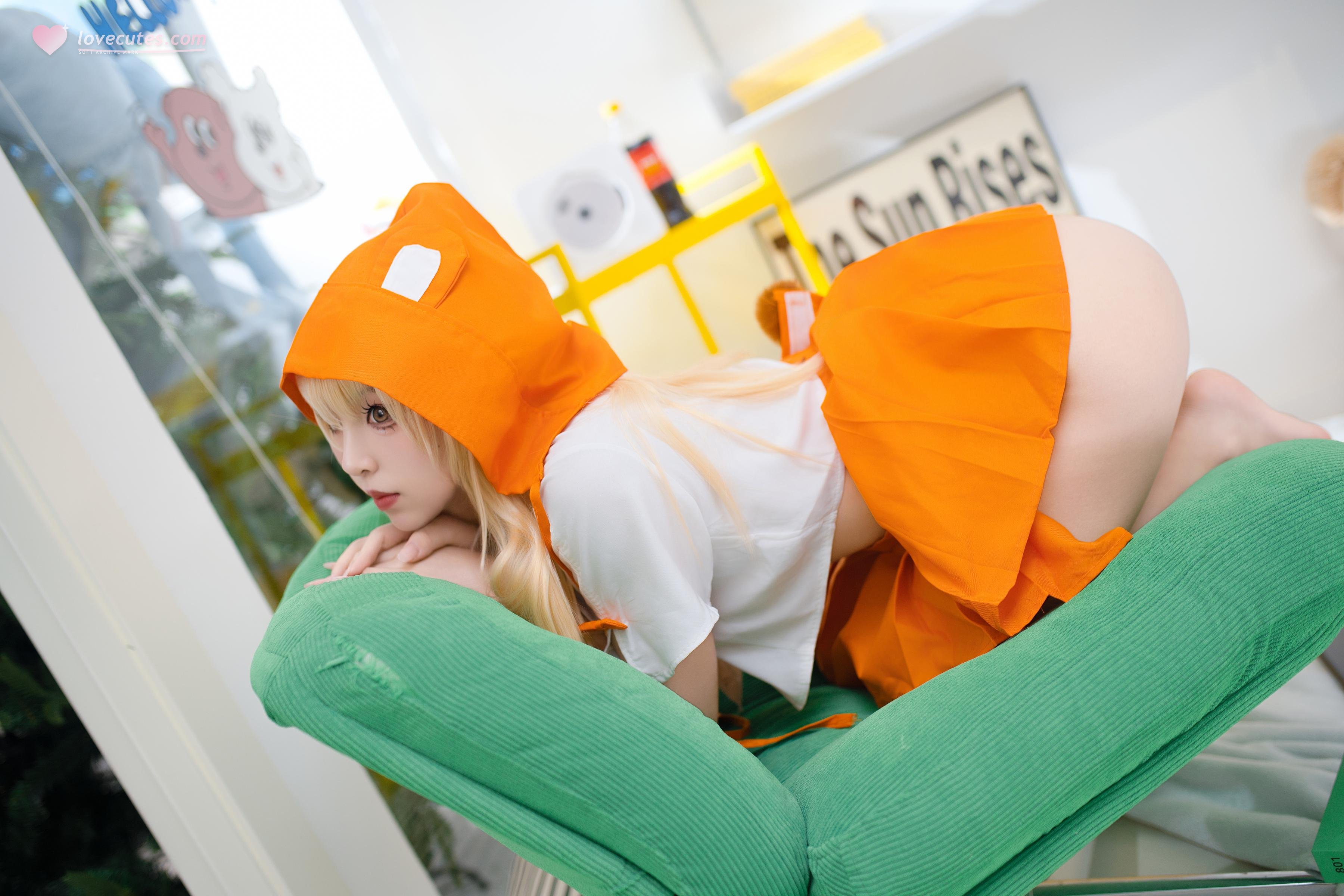 [Cosplay] Bangni - Himouto! Umaru-chan: Orange Cloak, White Stockings, Boldly Revealing 85P5V