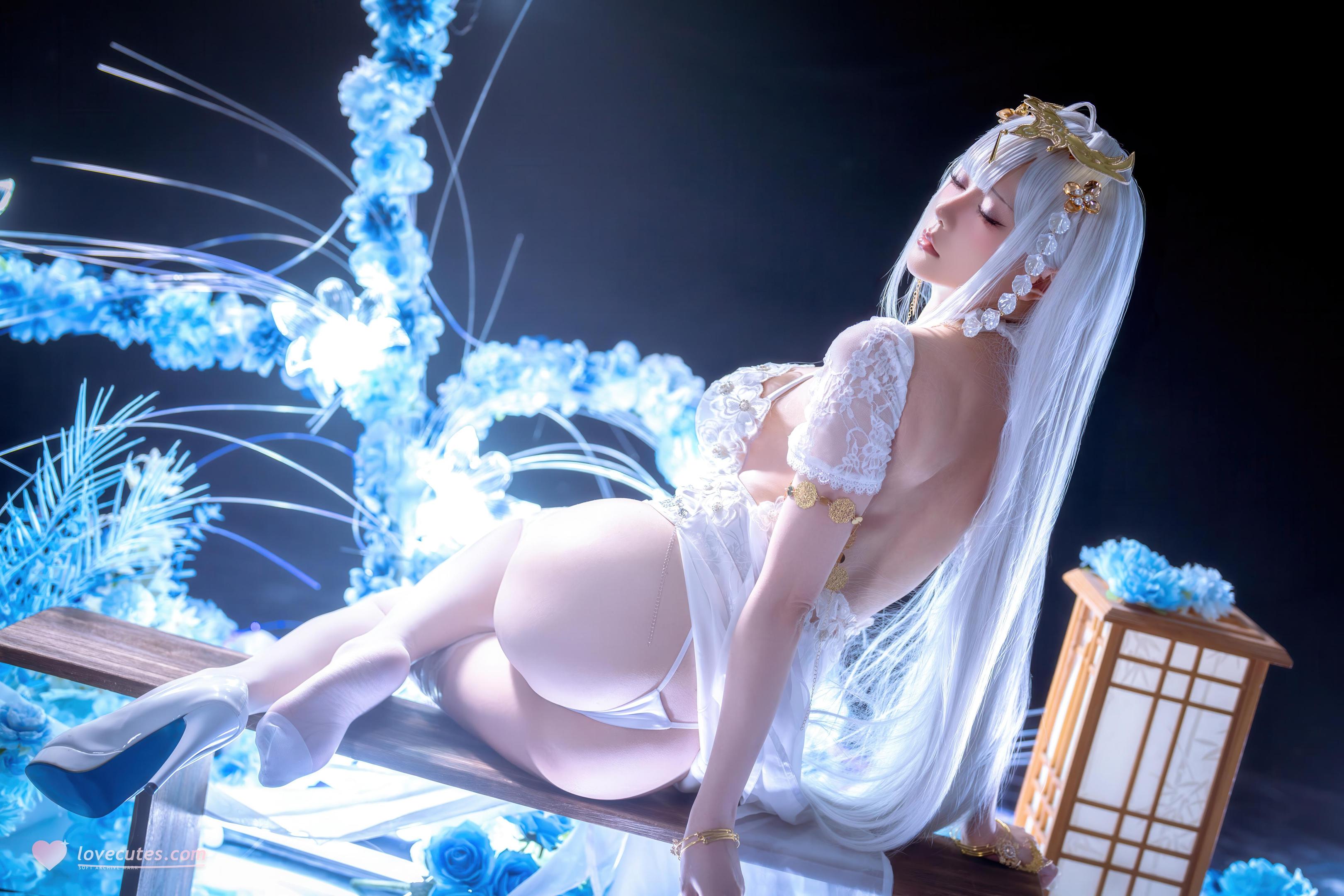 [cospaly] 星之迟迟Hoshilily - 碧藍航線 埃姆登：白髮白絲禮裝巨乳 高衩美腿還原 50P