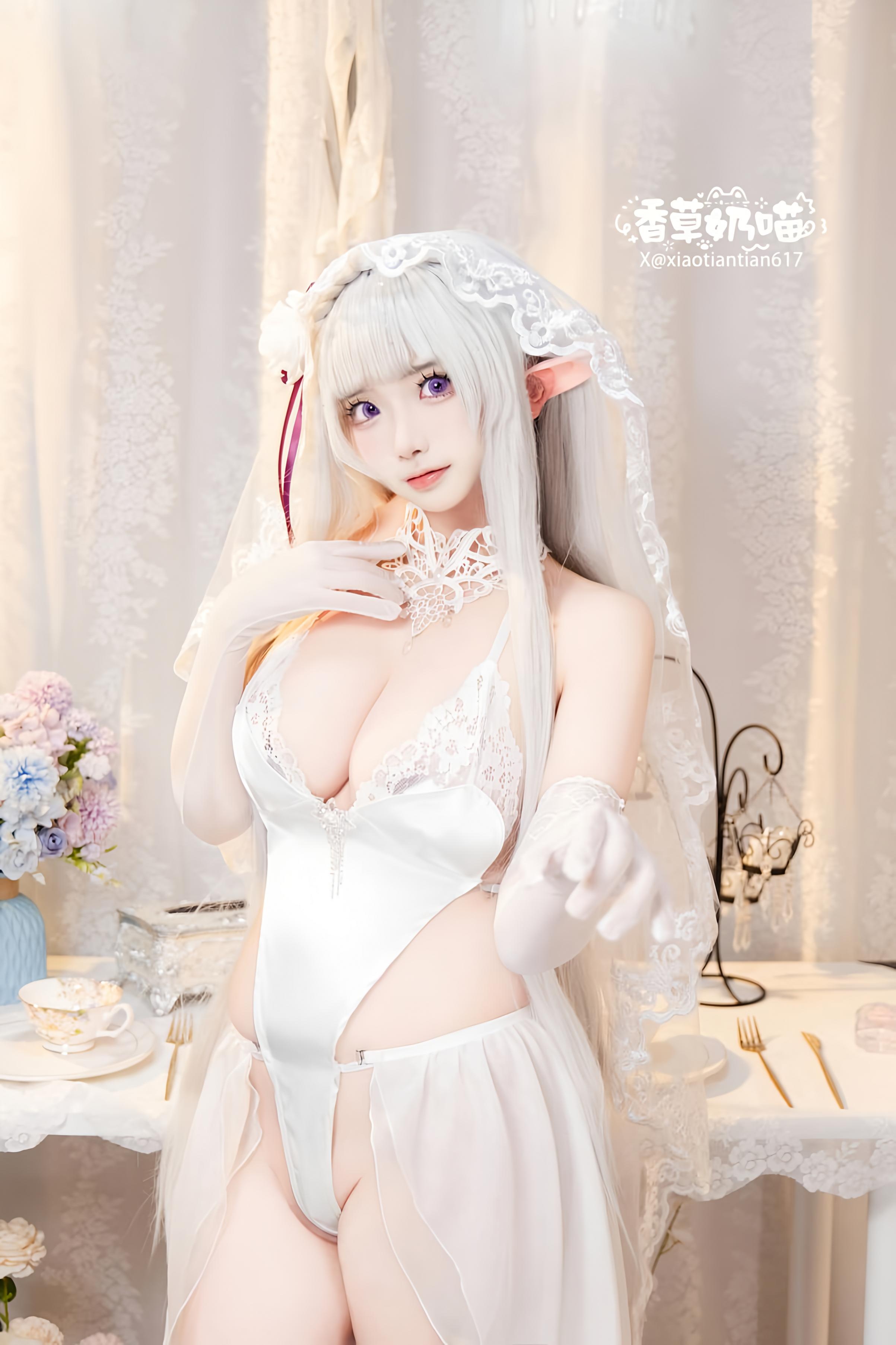 【コスプレ】香草奶喵 - Re:ゼロから始める異世界生活 エミリア バレンタイン：白髪エルフ耳ウェディングドレス 巨乳白ストッキング再現 151P