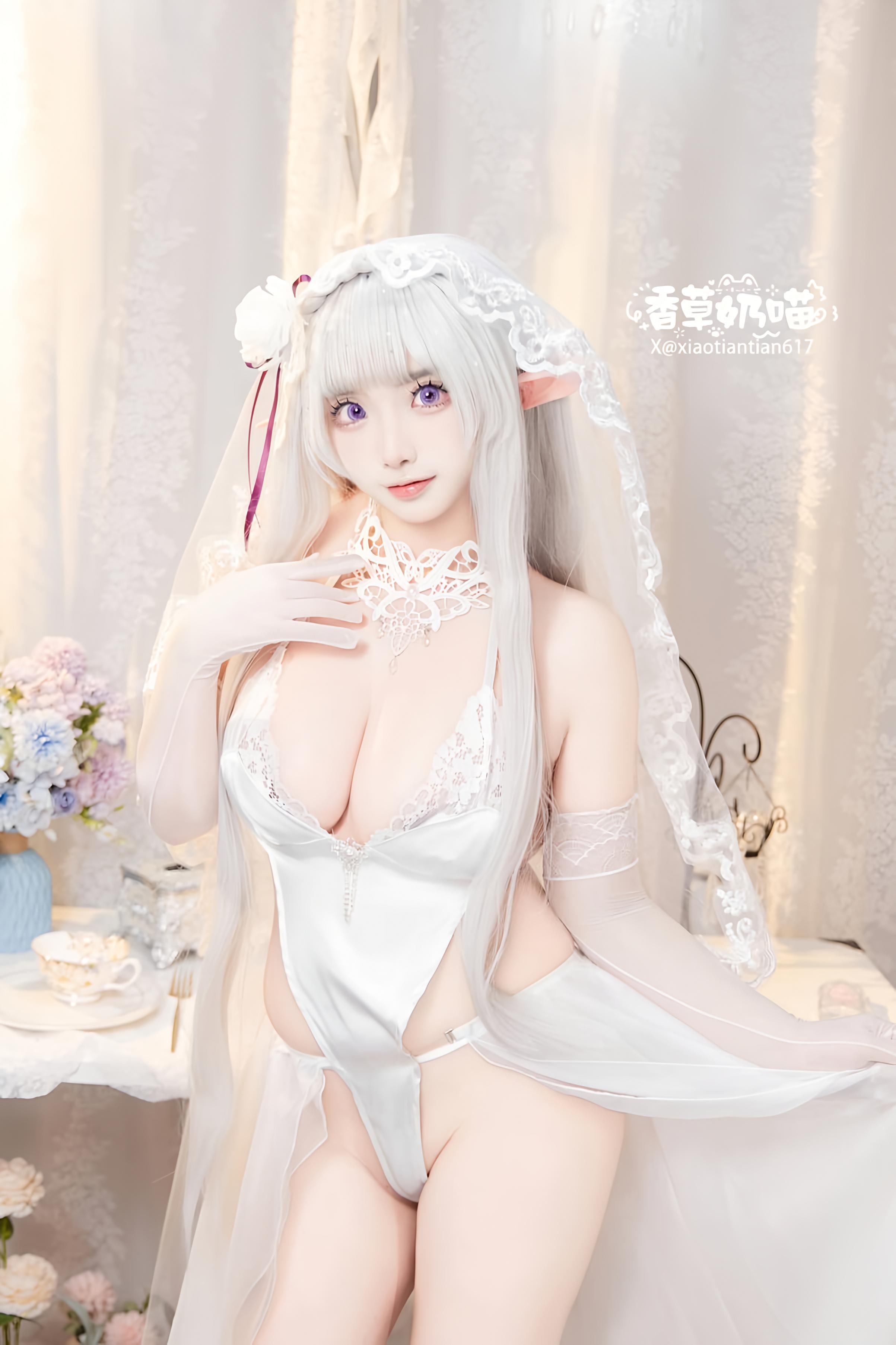【コスプレ】香草奶喵 - Re:ゼロから始める異世界生活 エミリア バレンタイン：白髪エルフ耳ウェディングドレス 巨乳白ストッキング再現 151P