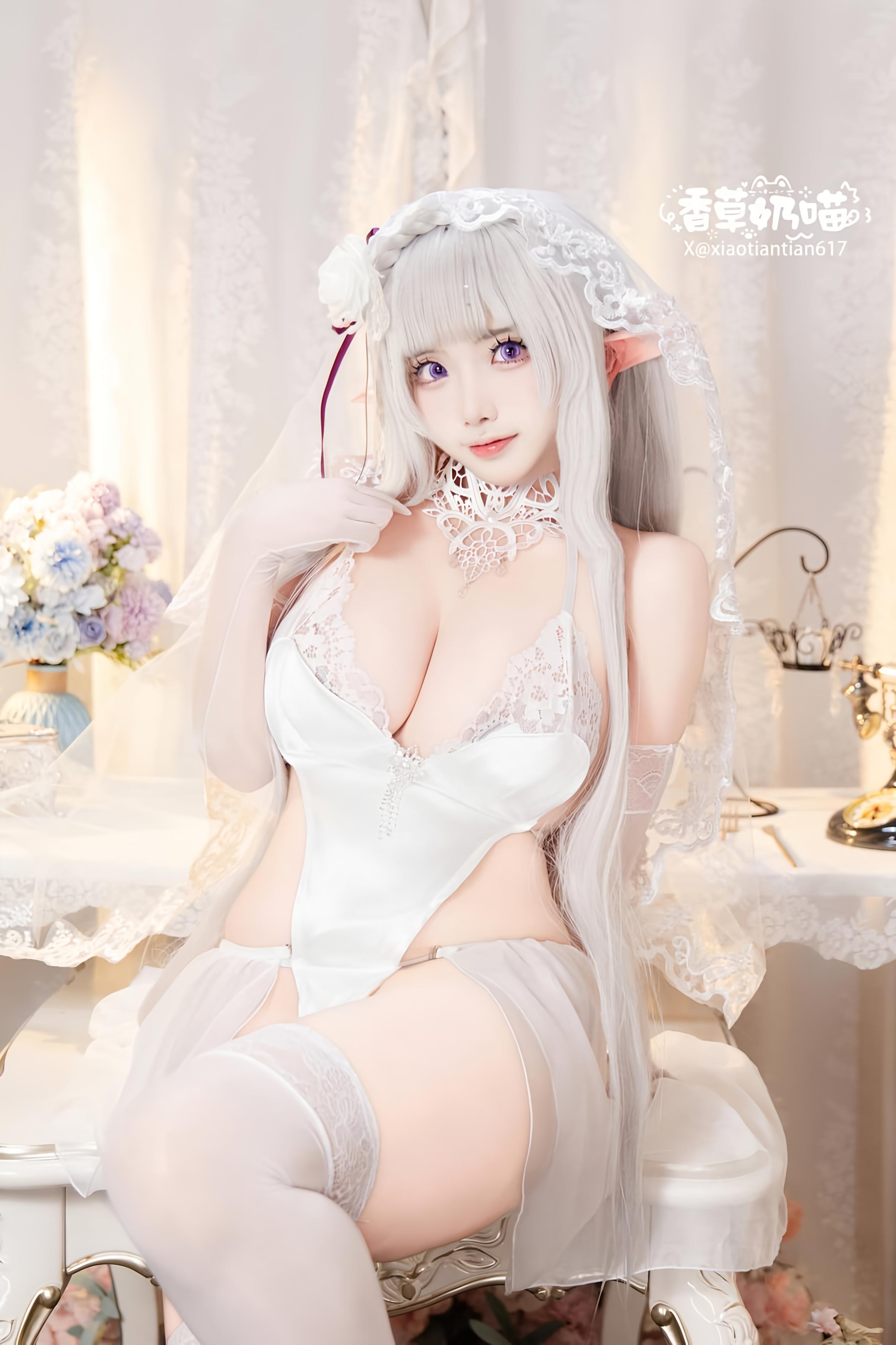 【コスプレ】香草奶喵 - Re:ゼロから始める異世界生活 エミリア バレンタイン：白髪エルフ耳ウェディングドレス 巨乳白ストッキング再現 151P