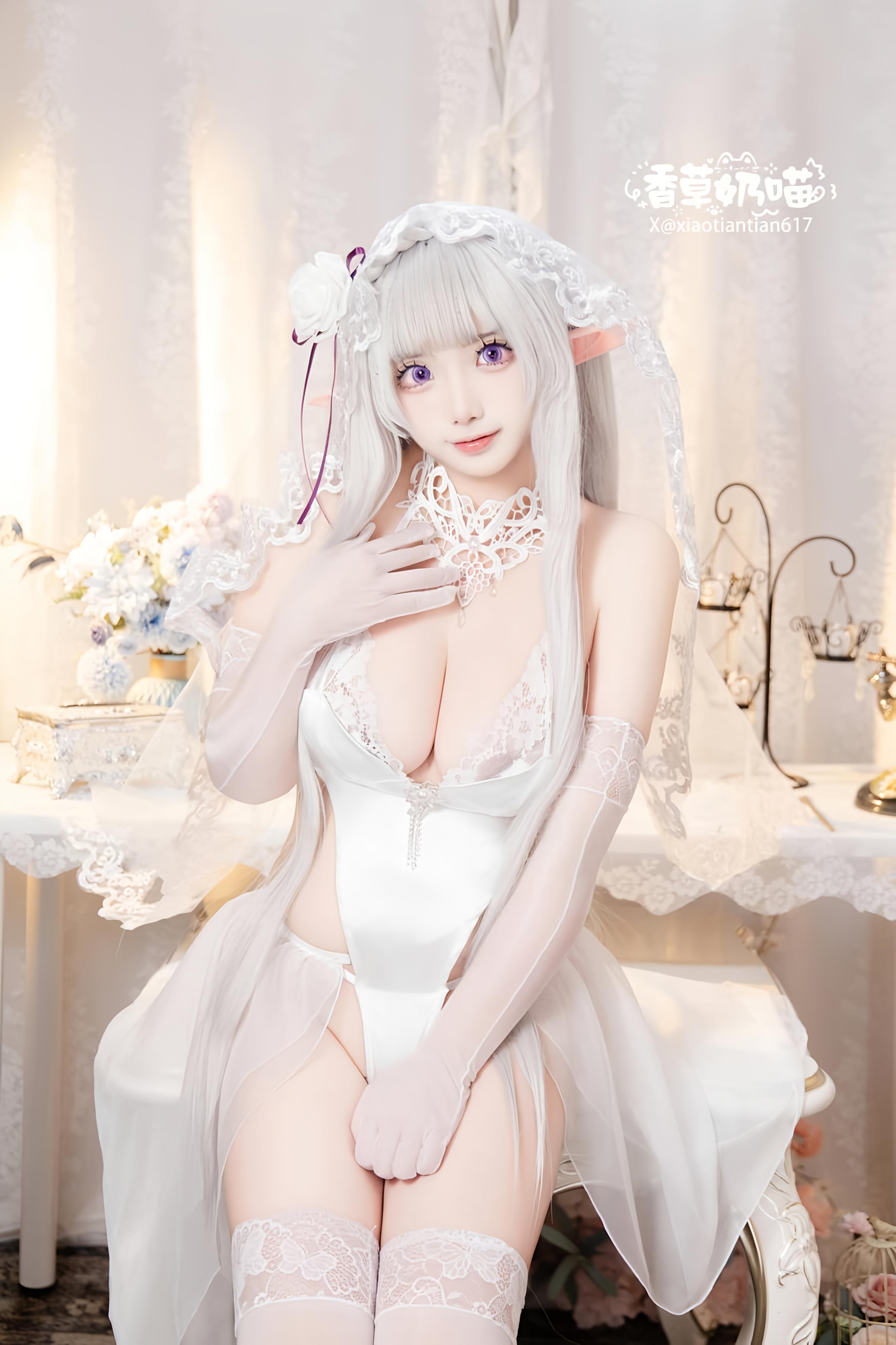 【コスプレ】香草奶喵 - Re:ゼロから始める異世界生活 エミリア バレンタイン：白髪エルフ耳ウェディングドレス 巨乳白ストッキング再現 151P