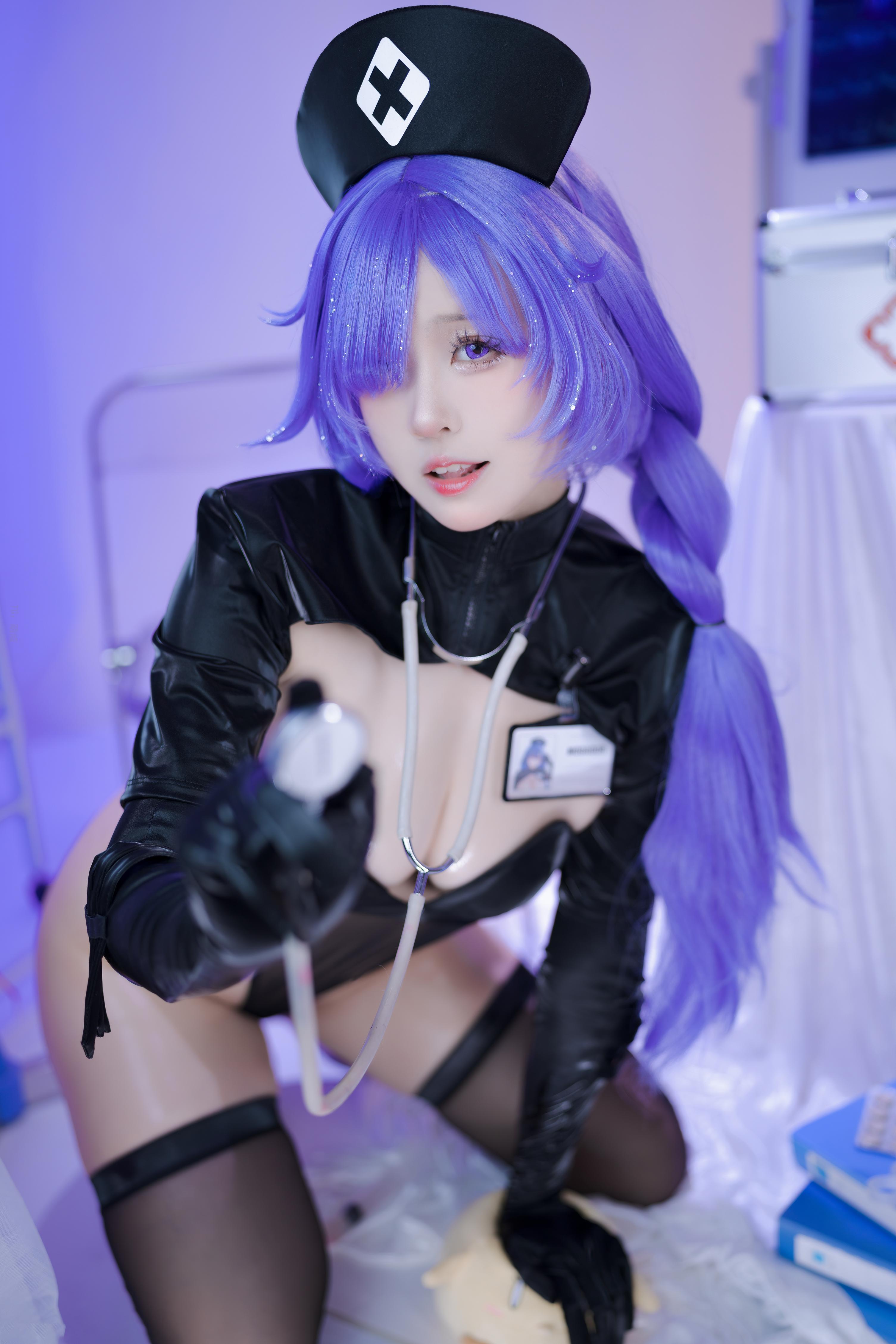 [私房] miko醬 - 護理天使：黑絲護士裝 巨乳翹臀私房 43P