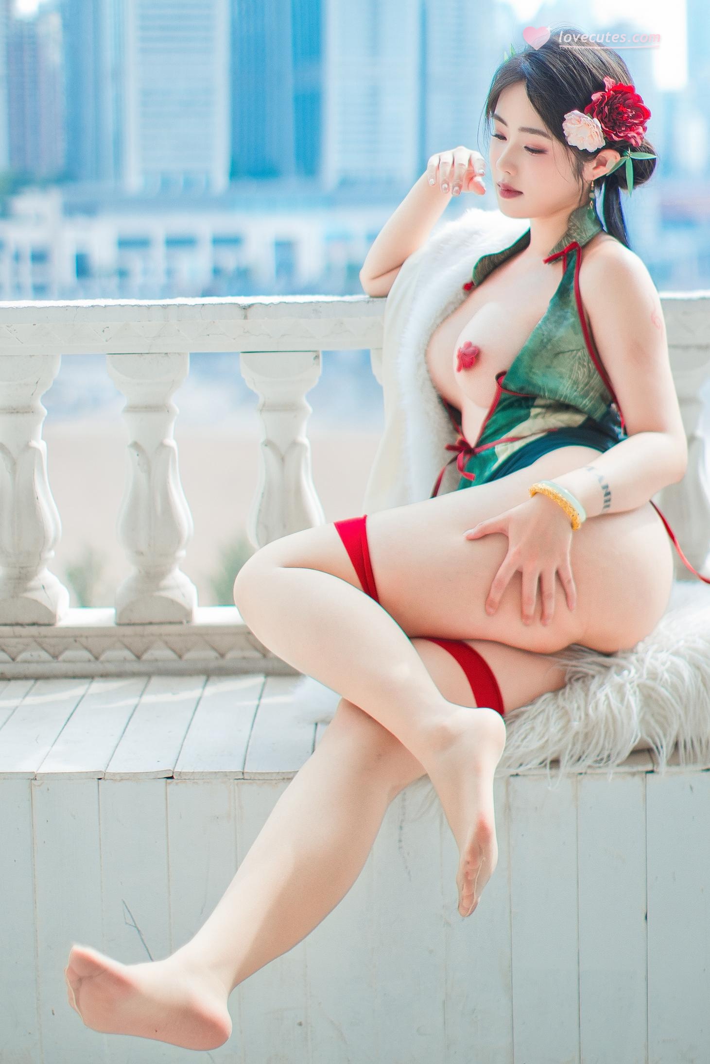 [私房] titi - 绿色旗袍：露点巨乳美腿 东方私房 82P1V