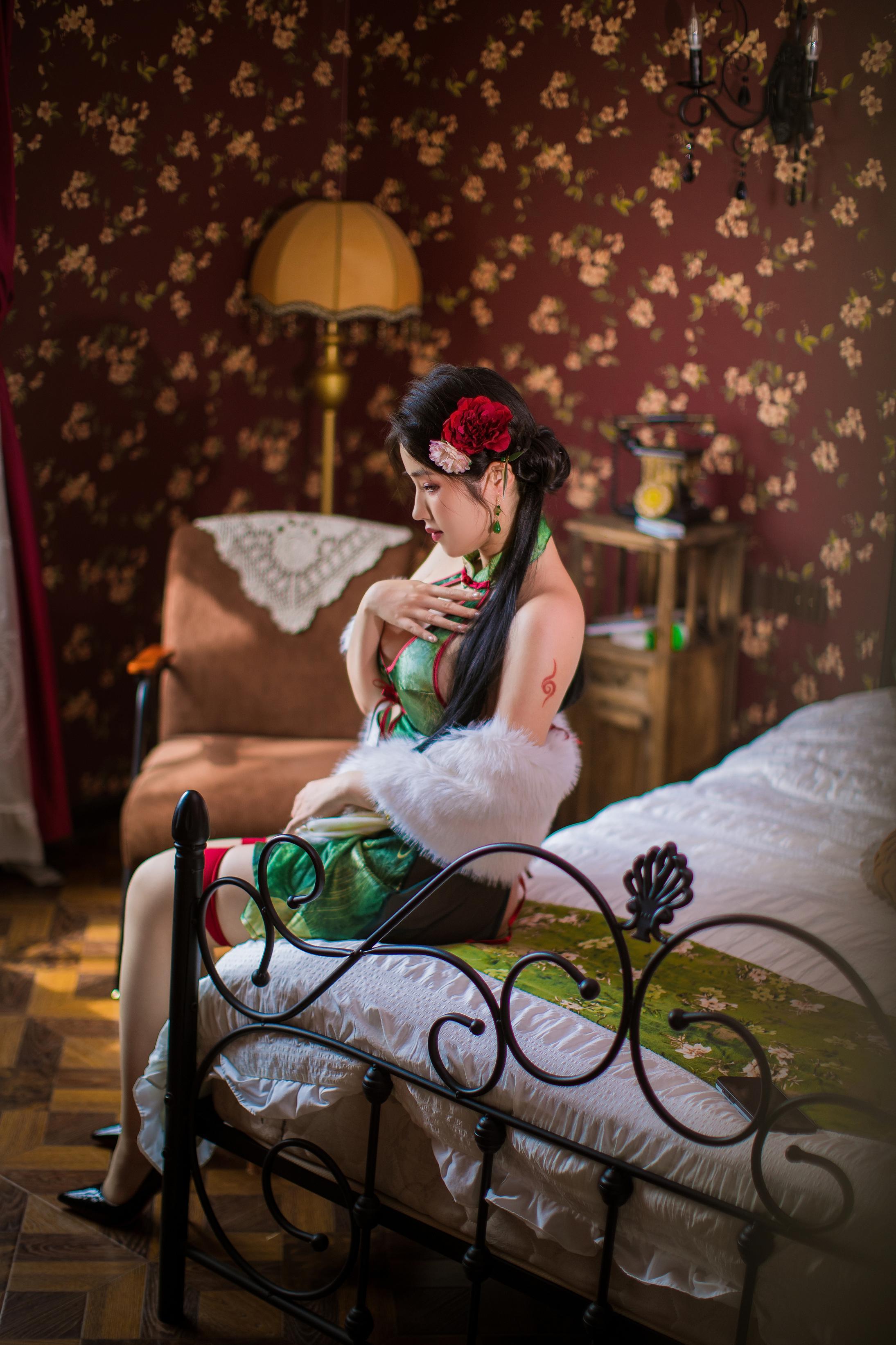 [Private] Titi - Green Qipao: Exposed Points, Curvy Breasts, Beautiful Legs, Eastern Private Collection 82P1V