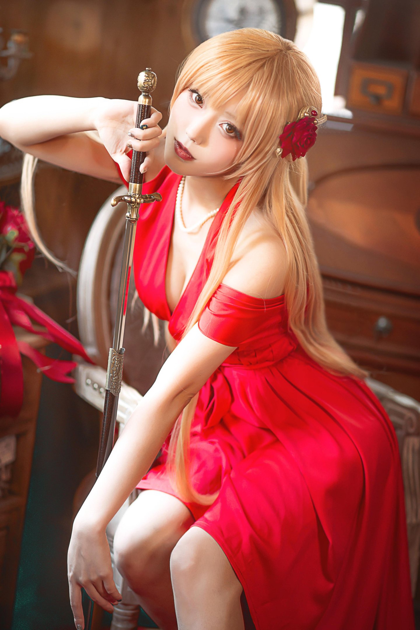 [Cosplay] C切切celia - Sword Art Online Asuna in a Dress: Elegant Red Dress, Long Hair, Beautiful Legs, 28P