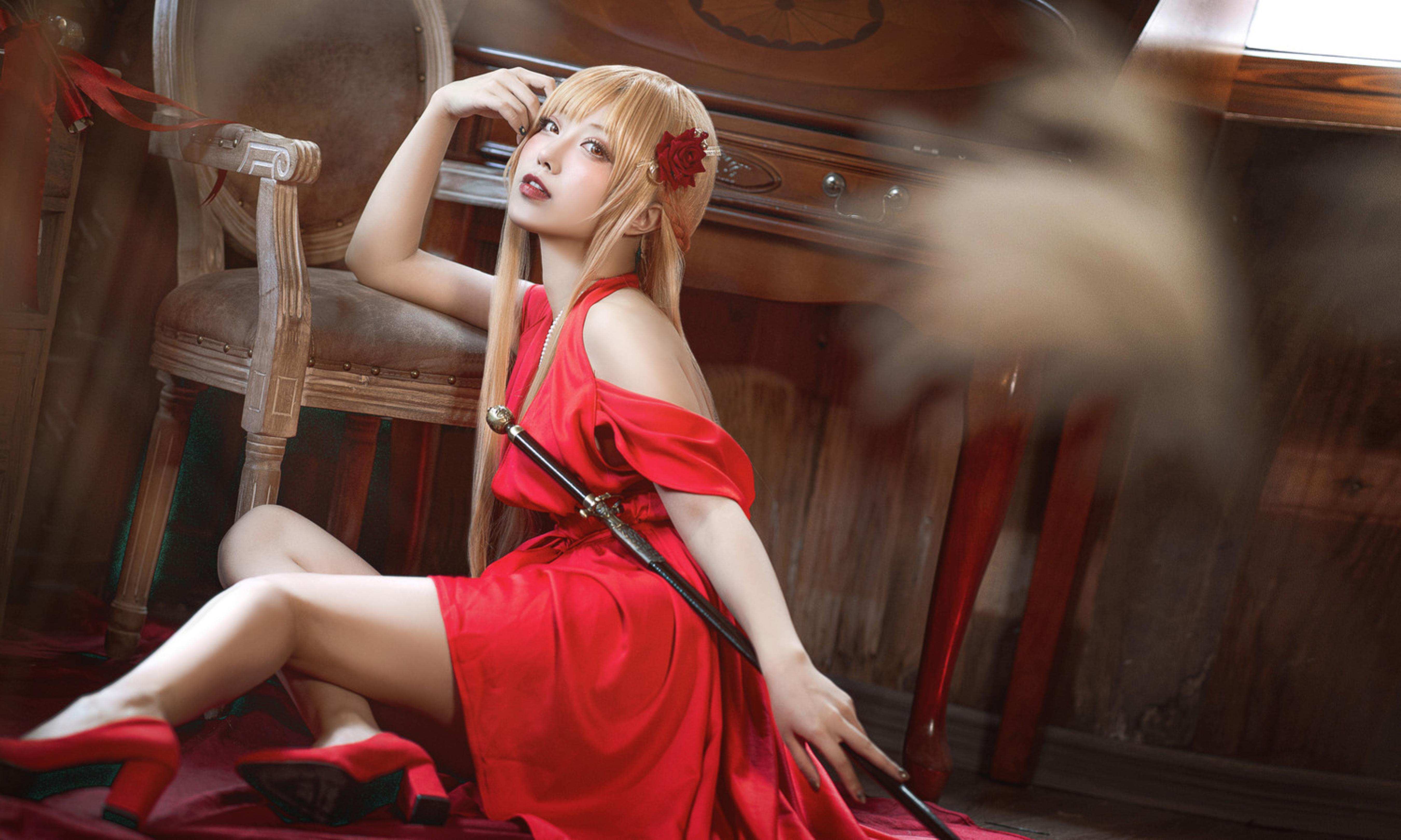 [Cosplay] C切切celia - Sword Art Online Asuna in a Dress: Elegant Red Dress, Long Hair, Beautiful Legs, 28P