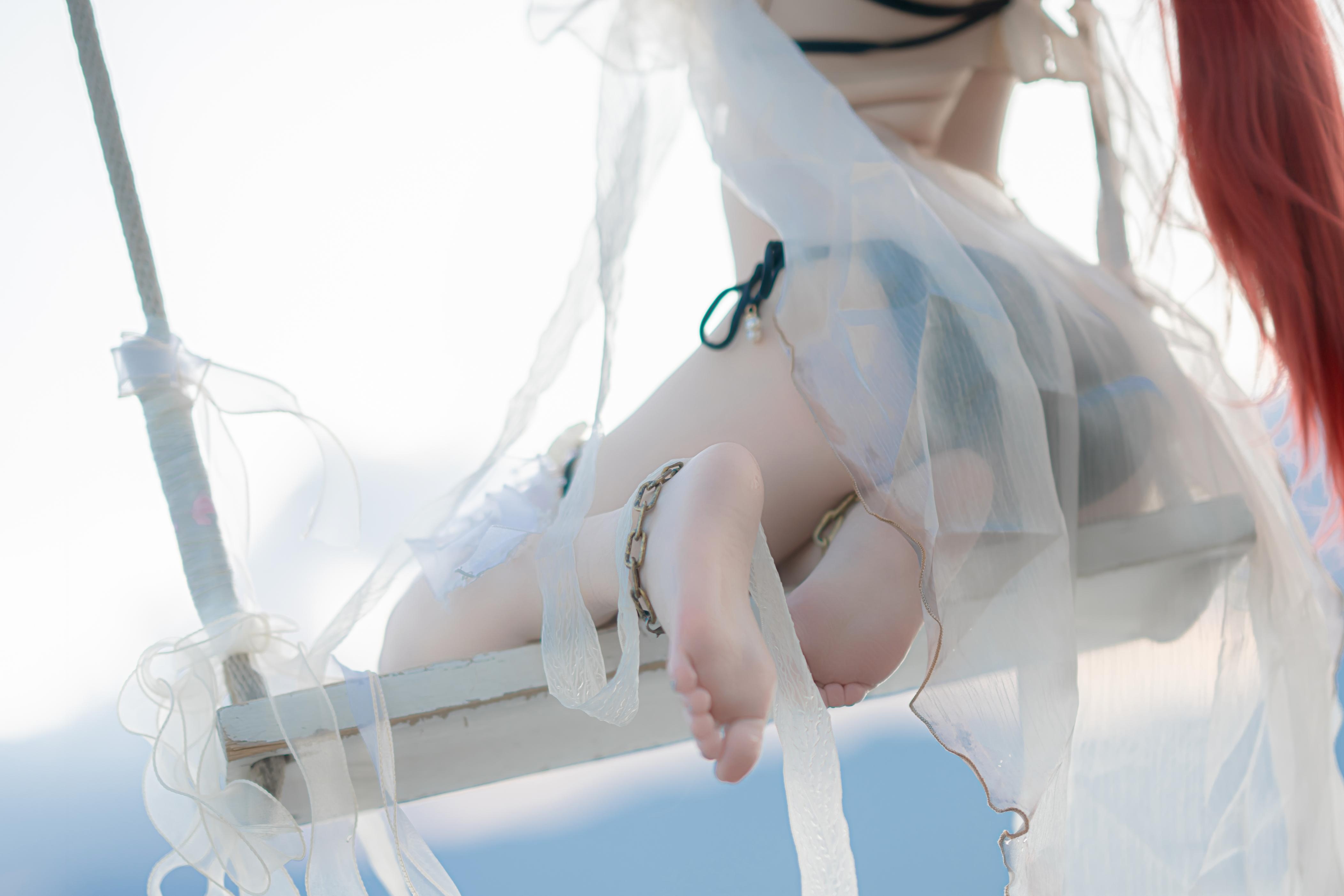 '[cosplay] 纸悦Etsu_ko - 明日方舟 史尔特尔 Bikinis: Tái hiện cảnh nước nhẹ nhàng của ác quỷ tóc đỏ 37P'