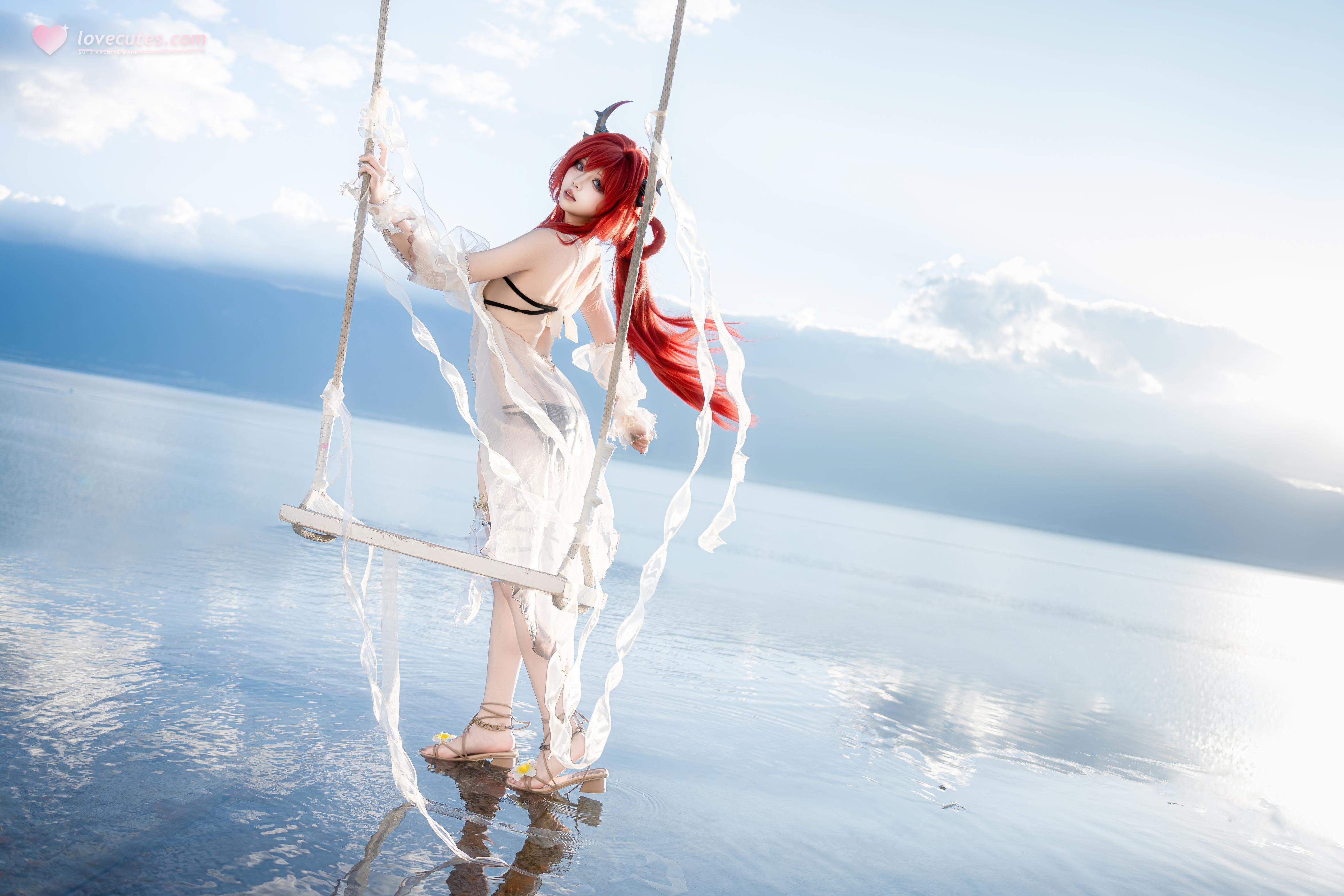 '[cosplay] 纸悦Etsu_ko - 明日方舟 史尔特尔 Bikinis: Tái hiện cảnh nước nhẹ nhàng của ác quỷ tóc đỏ 37P'