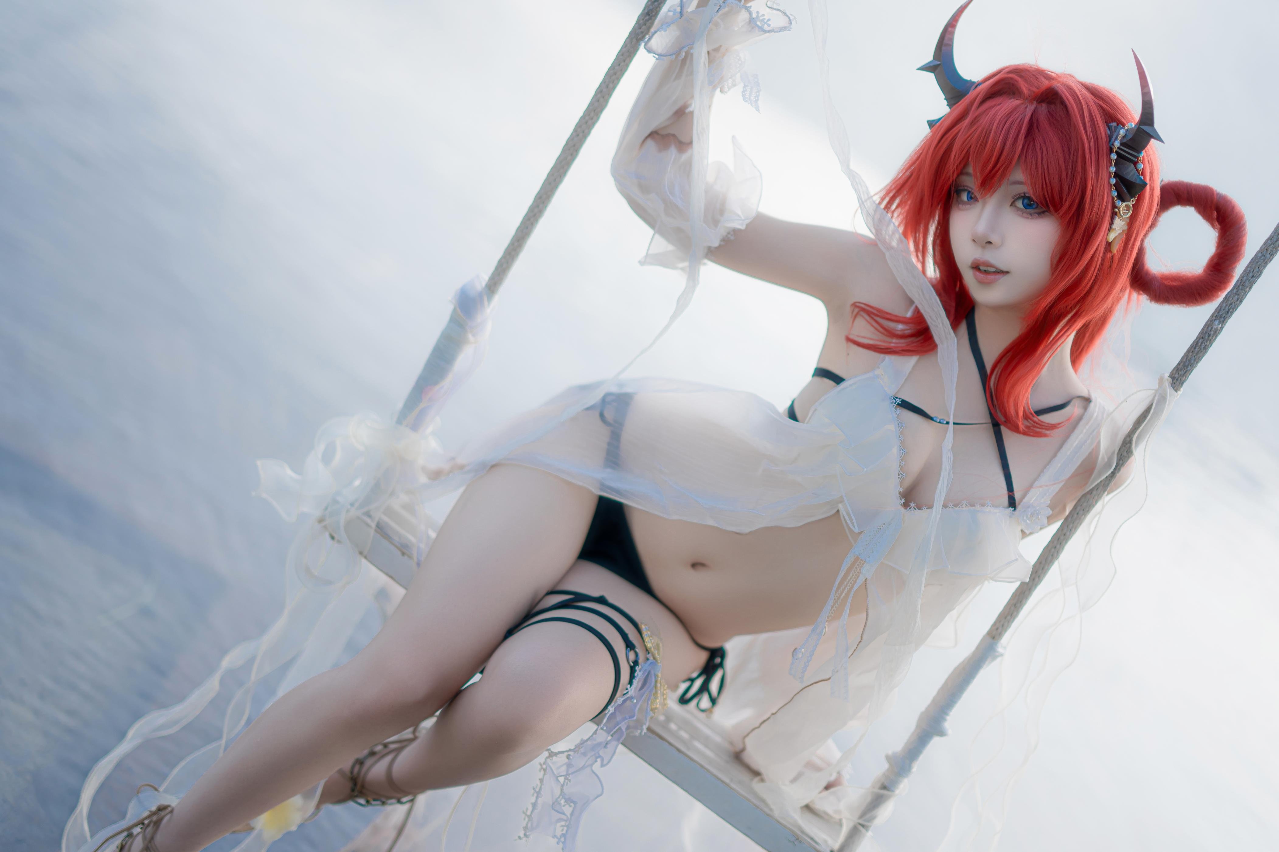 '[cosplay] 纸悦Etsu_ko - 明日方舟 史尔特尔 Bikinis: Tái hiện cảnh nước nhẹ nhàng của ác quỷ tóc đỏ 37P'