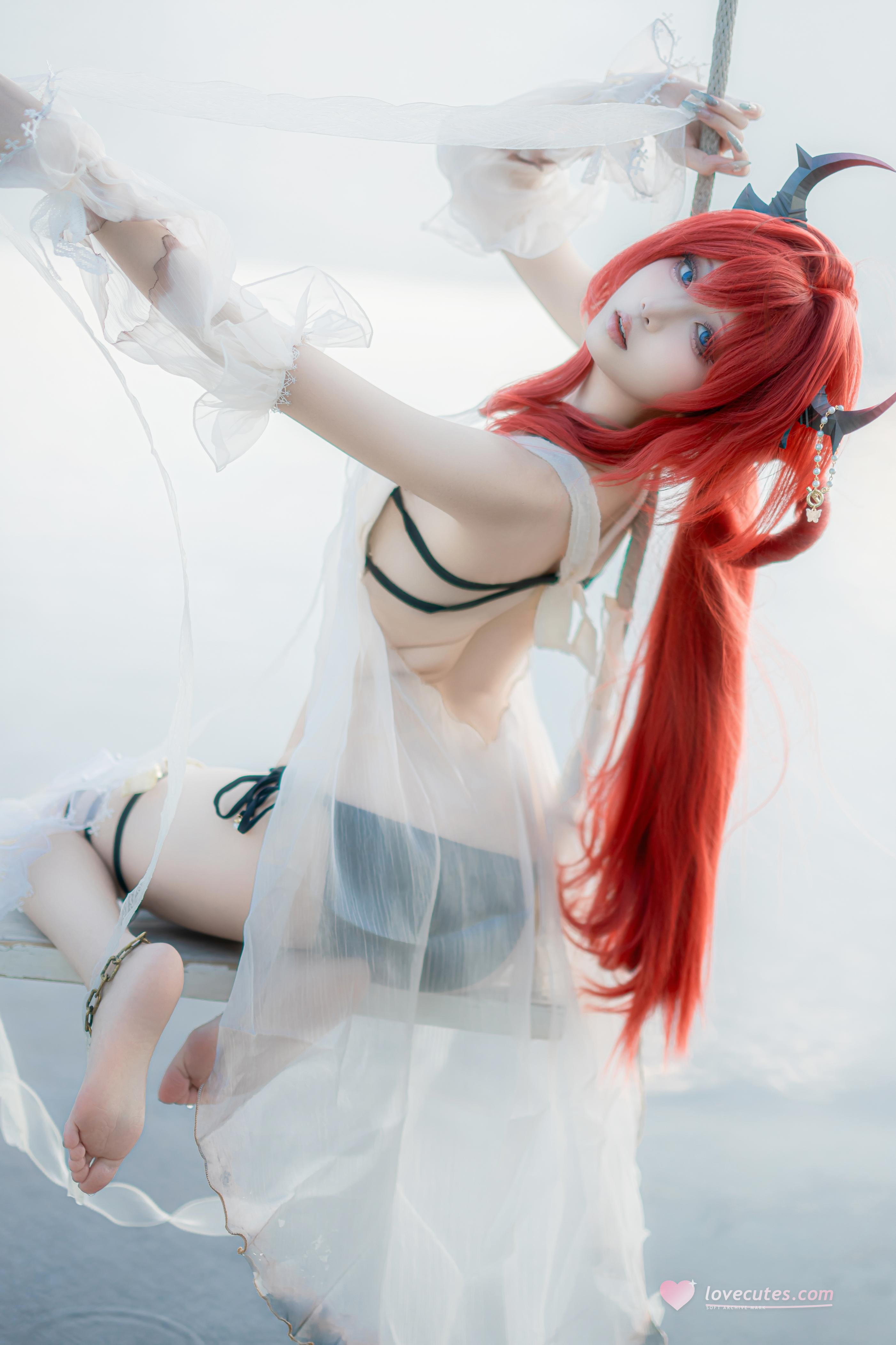 '[cosplay] 纸悦Etsu_ko - 明日方舟 史尔特尔 Bikinis: Tái hiện cảnh nước nhẹ nhàng của ác quỷ tóc đỏ 37P'