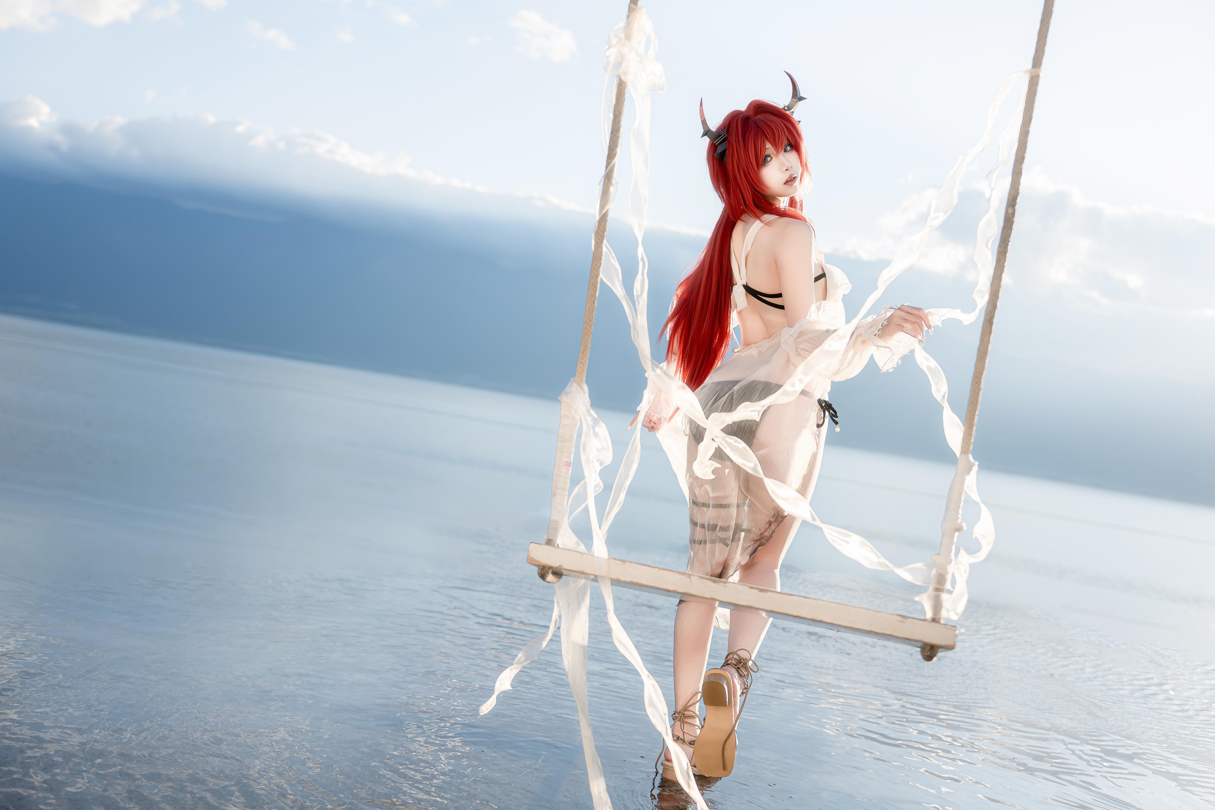 '[cosplay] 纸悦Etsu_ko - 明日方舟 史尔特尔 Bikinis: Tái hiện cảnh nước nhẹ nhàng của ác quỷ tóc đỏ 37P'