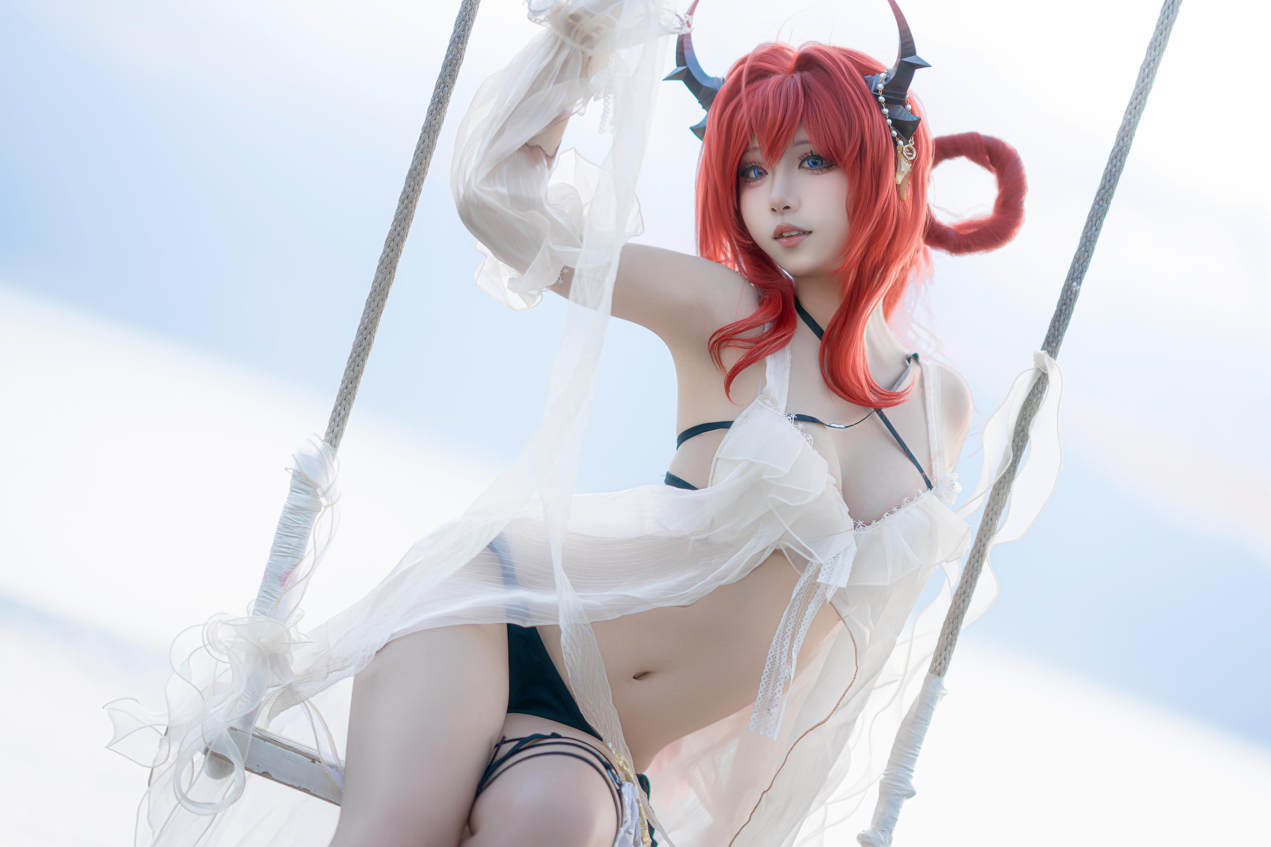 '[cosplay] 纸悦Etsu_ko - 明日方舟 史尔特尔 Bikinis: Tái hiện cảnh nước nhẹ nhàng của ác quỷ tóc đỏ 37P'