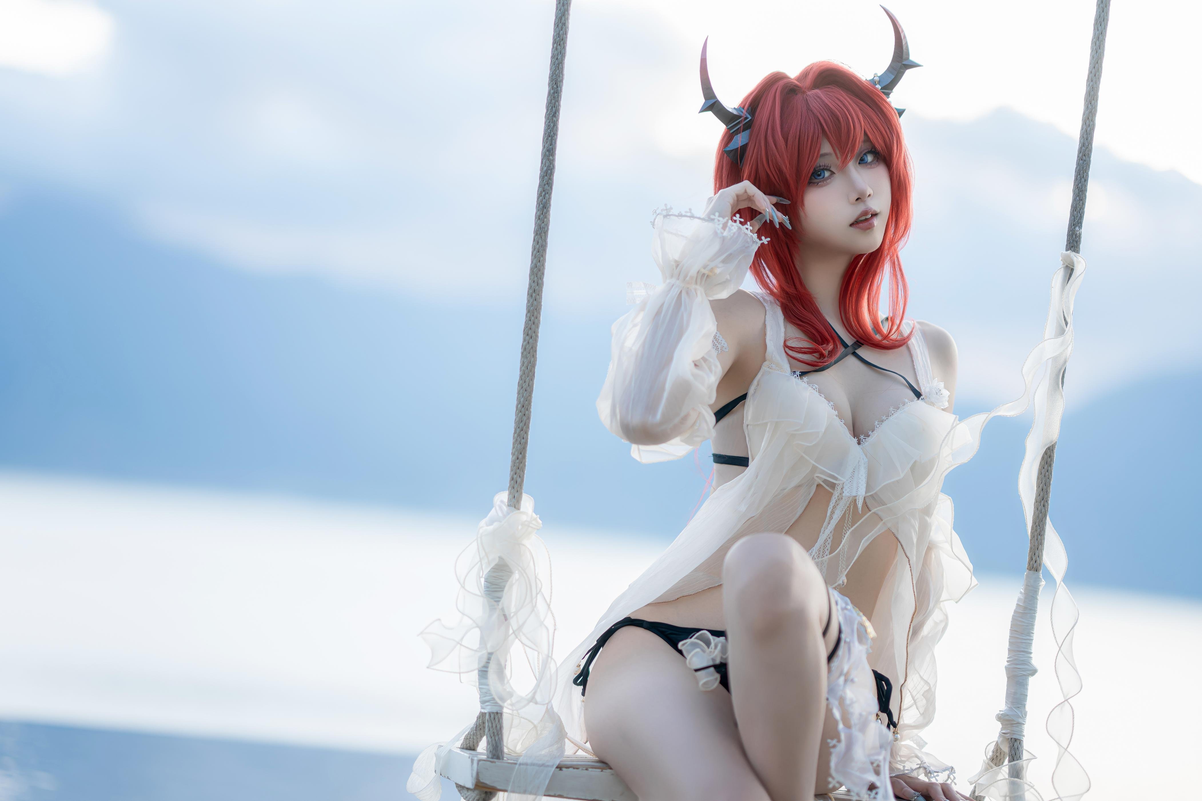 '[cosplay] 纸悦Etsu_ko - 明日方舟 史尔特尔 Bikinis: Tái hiện cảnh nước nhẹ nhàng của ác quỷ tóc đỏ 37P'