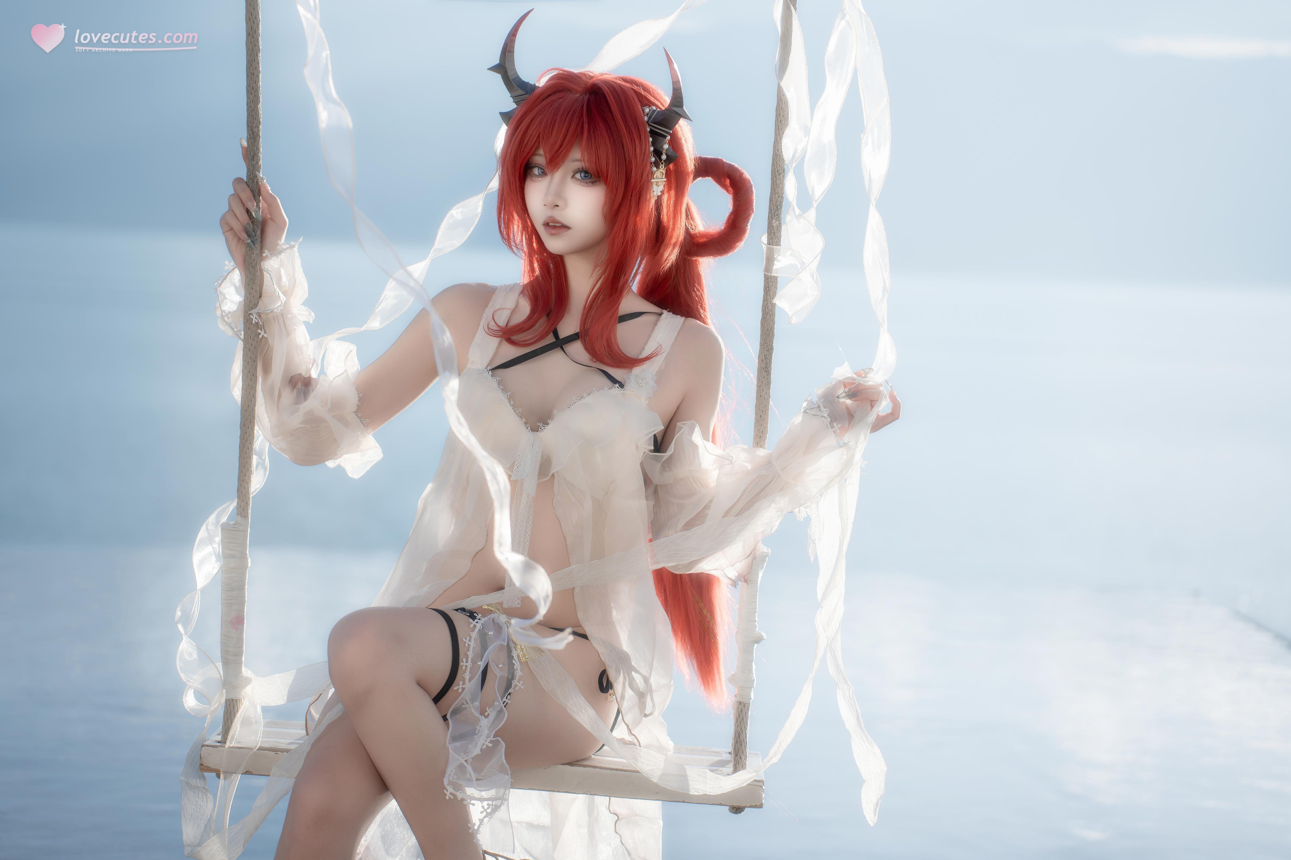 '[cosplay] 纸悦Etsu_ko - 明日方舟 史尔特尔 Bikinis: Tái hiện cảnh nước nhẹ nhàng của ác quỷ tóc đỏ 37P'