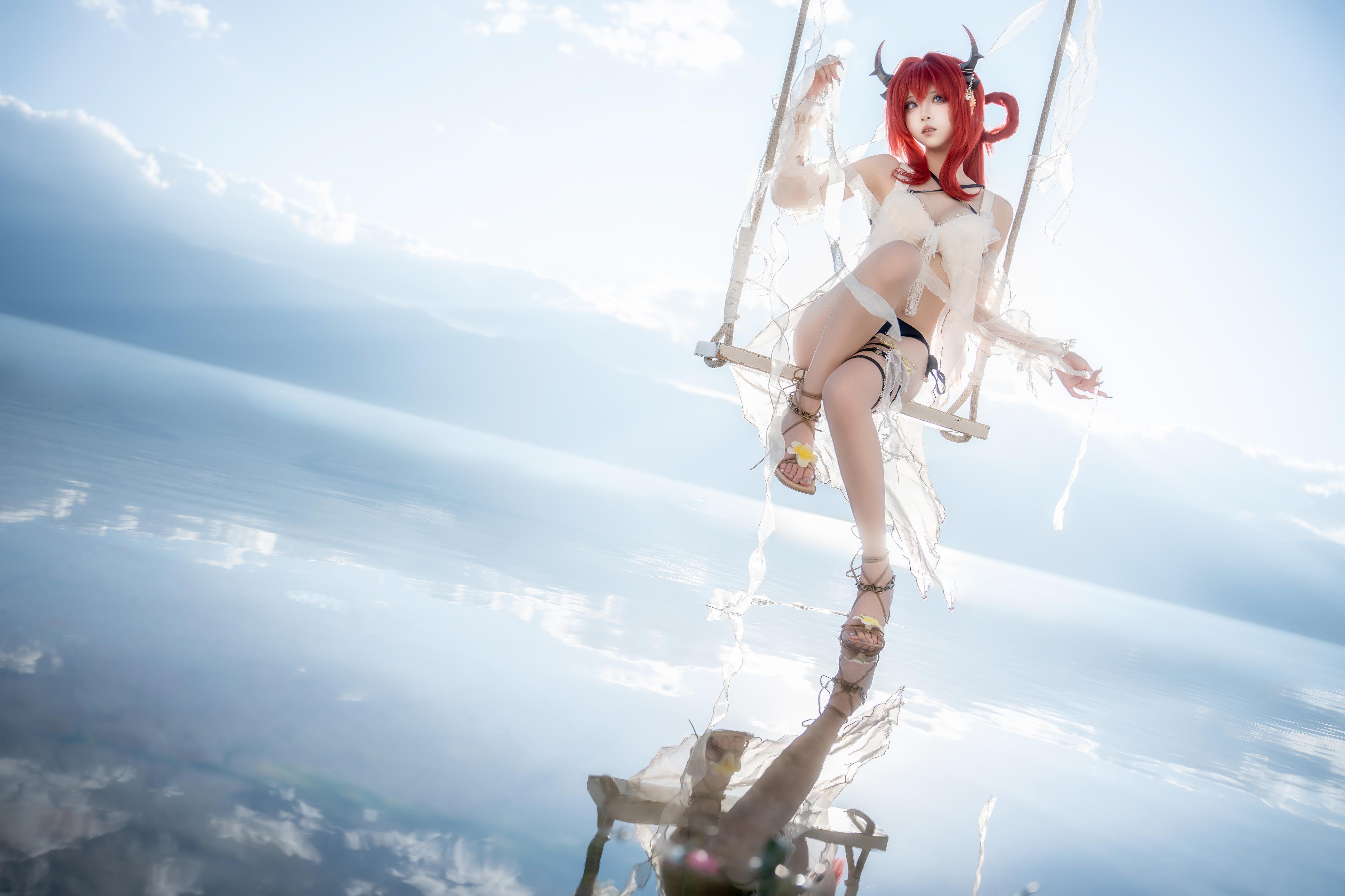 '[cosplay] 纸悦Etsu_ko - 明日方舟 史尔特尔 Bikinis: Tái hiện cảnh nước nhẹ nhàng của ác quỷ tóc đỏ 37P'