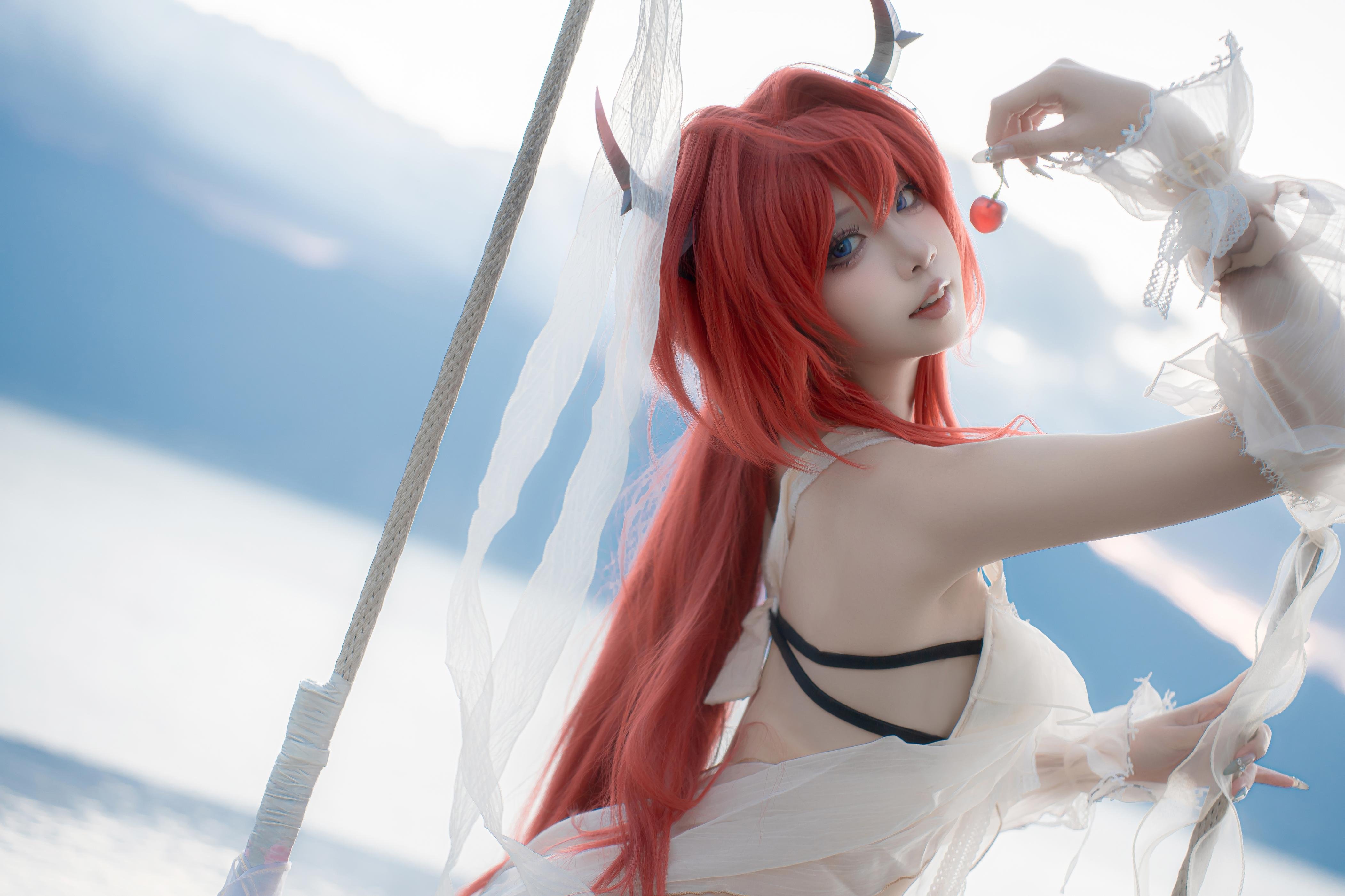 '[cosplay] 纸悦Etsu_ko - 明日方舟 史尔特尔 Bikinis: Tái hiện cảnh nước nhẹ nhàng của ác quỷ tóc đỏ 37P'