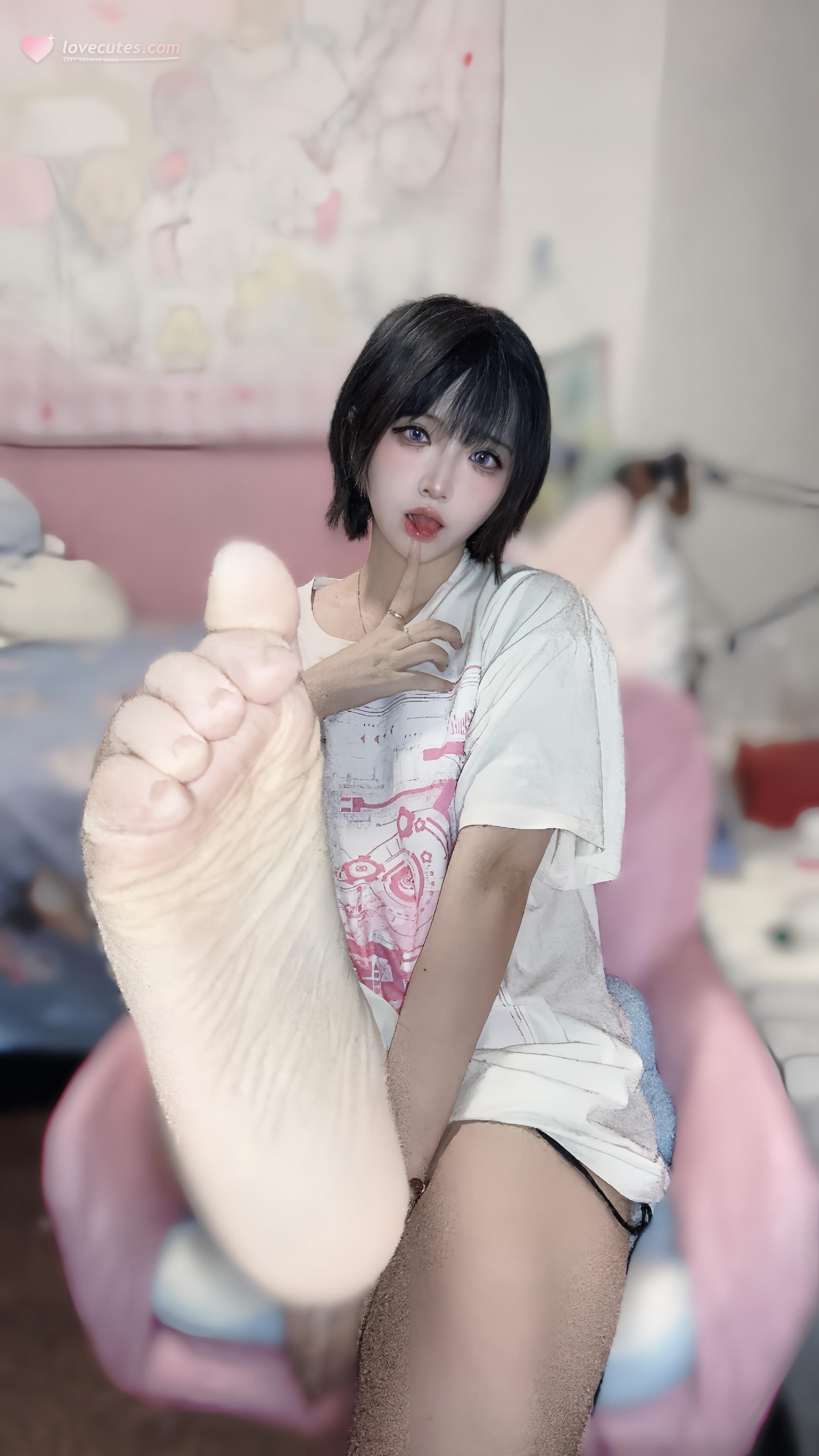 [私房] 疯猫ss - 2025年6月会員限定：自宅撮影のセクシー下着＆白いストッキング美脚60P3V