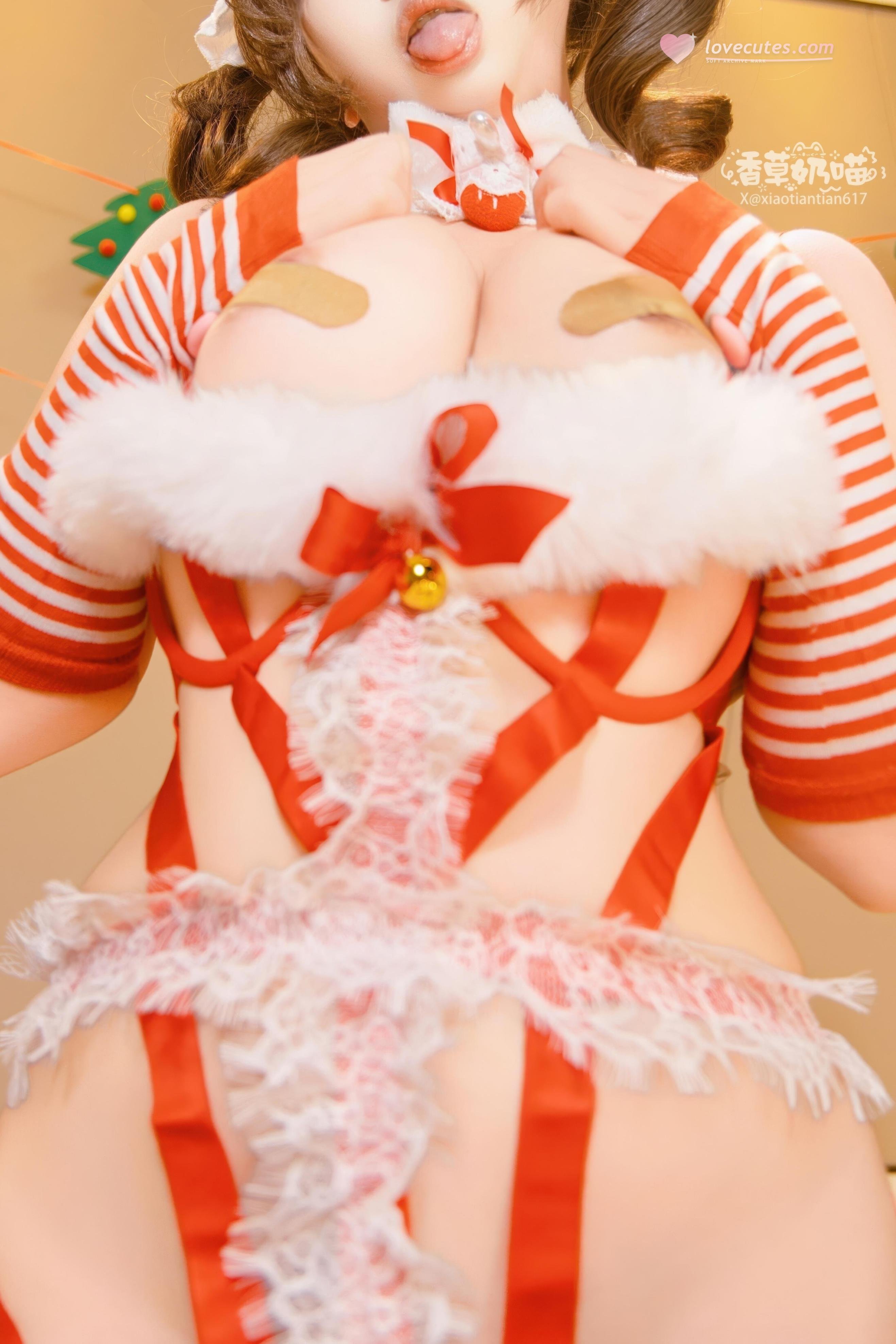 [私房] 香草奶喵 - クリスマスギフト：赤白ウサギ耳セクシーランジェリー 巨乳白ストッキング 大ボリューム135P25V