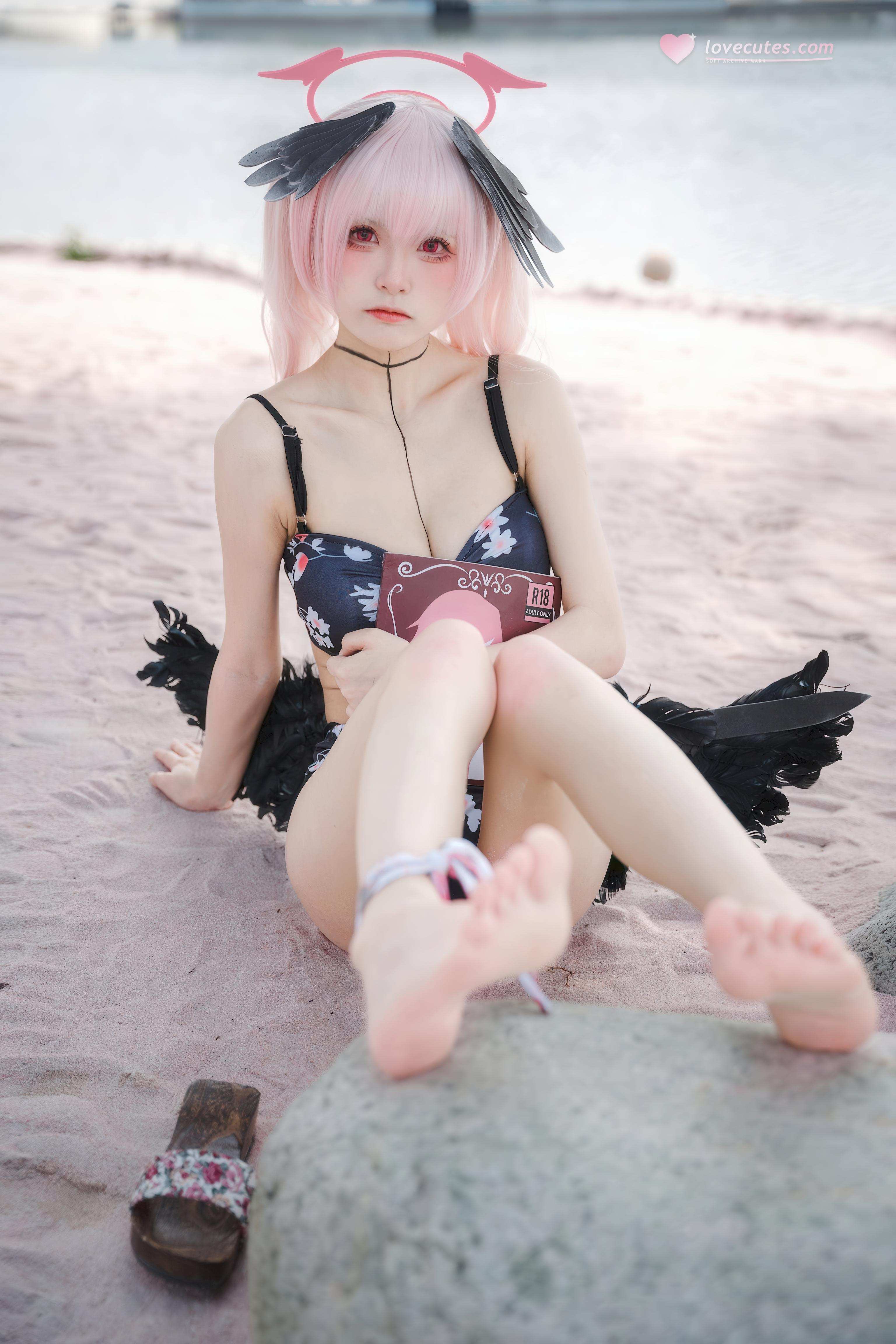 [Cosplay] Jiushi Qimei - Azur Lane Koharu Swimsuit: Beach Black Swimsuit Character Recreation 27P