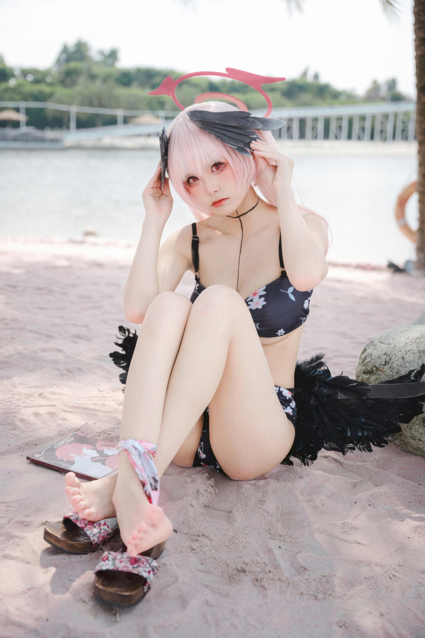 '[cosplay] 九柒喵 - 碧蓝航线 小春 Bikini: Tái hiện nhân vật bãi biển với bộ đồ bơi đen 27P'