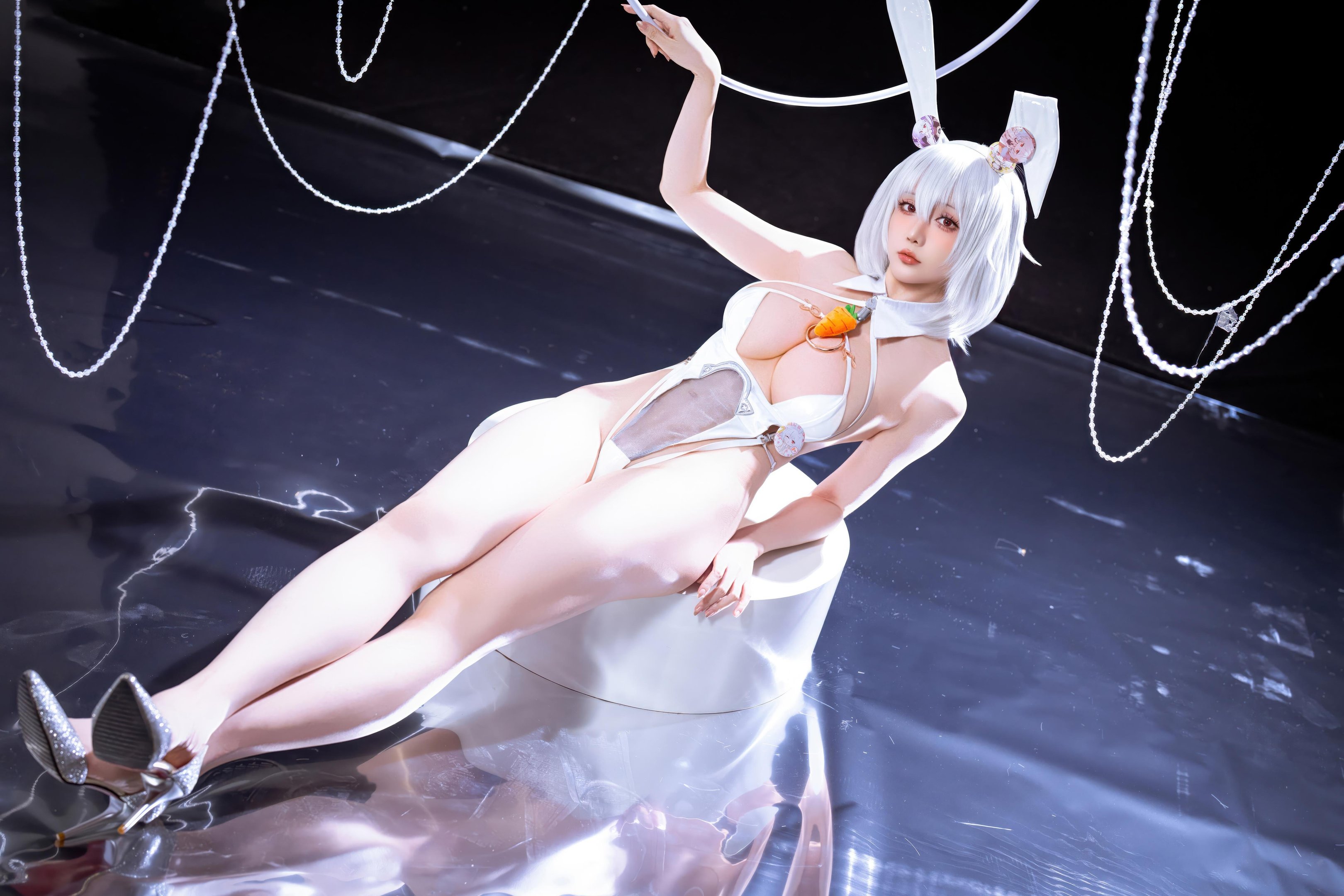 [costume扮演] 星之迟迟Hoshilily - 碧藍航線 天狼星：白兔女郎白絲巨乳 露穴美腿還原 58P
