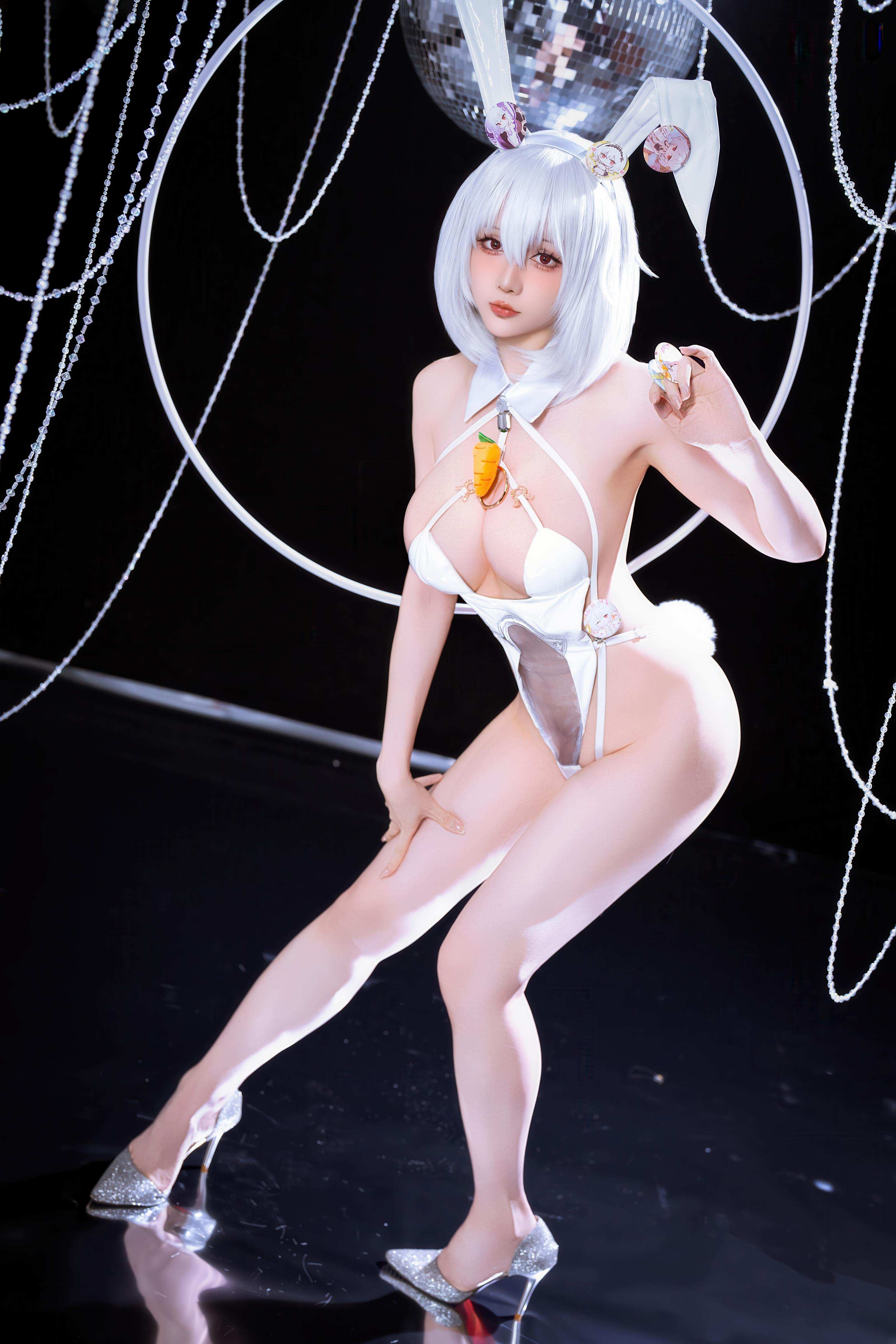 '[cosplay] 星之迟迟Hoshilily - 碧蓝航线 天狼星: Bạch Thỏ Nữ Lãng Bạch Tơ Khổng Lồ, Lộ Huyệt Mỹ Đùi 58P'