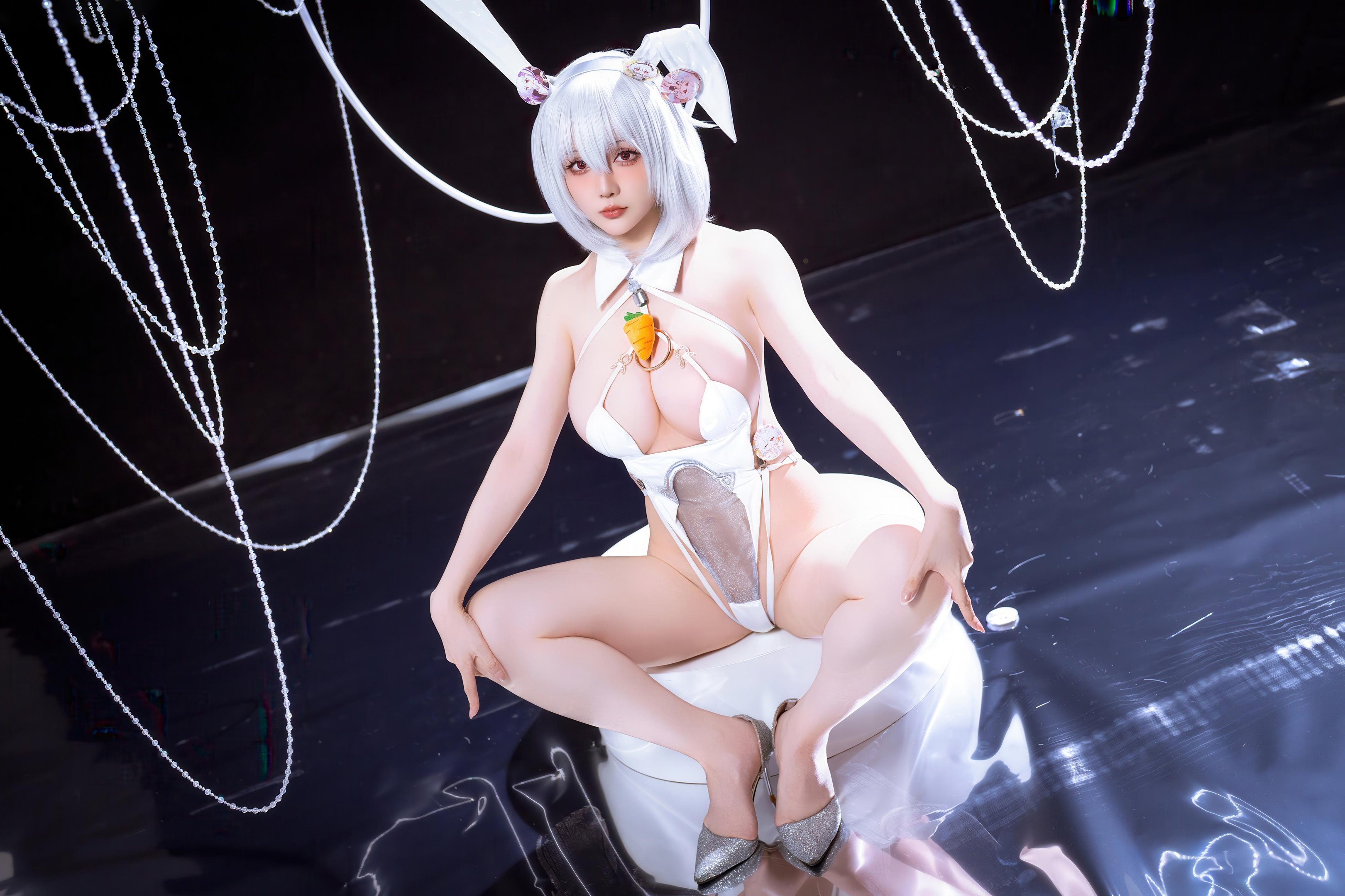 '[cosplay] 星之迟迟Hoshilily - 碧蓝航线 天狼星: Bạch Thỏ Nữ Lãng Bạch Tơ Khổng Lồ, Lộ Huyệt Mỹ Đùi 58P'