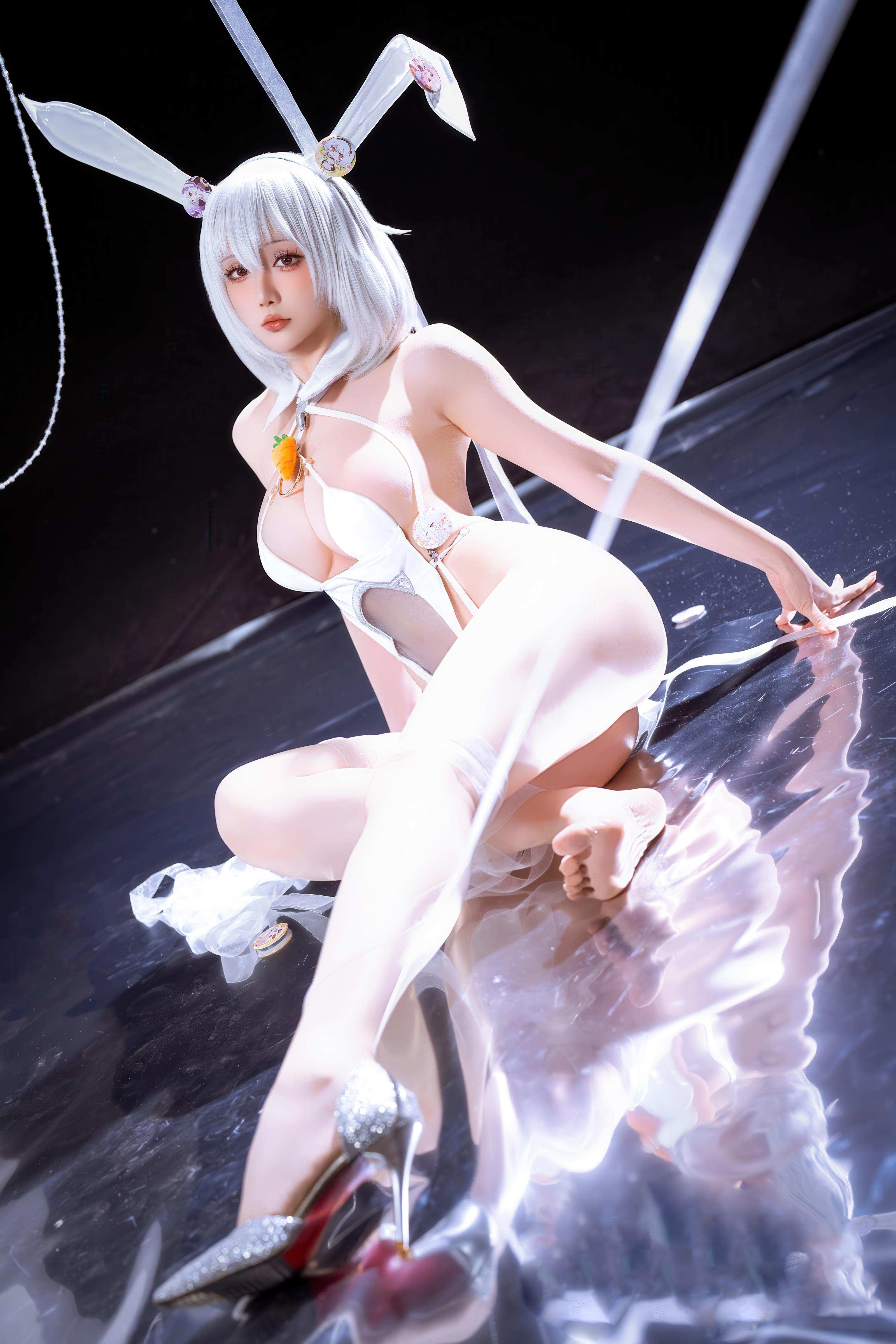 [costumeプレイ] 星之迟迟Hoshilily - 碧蓝航线 天狼星：白ウサギ女郎 白ストッキング 巨乳 露出美脚再現 58P