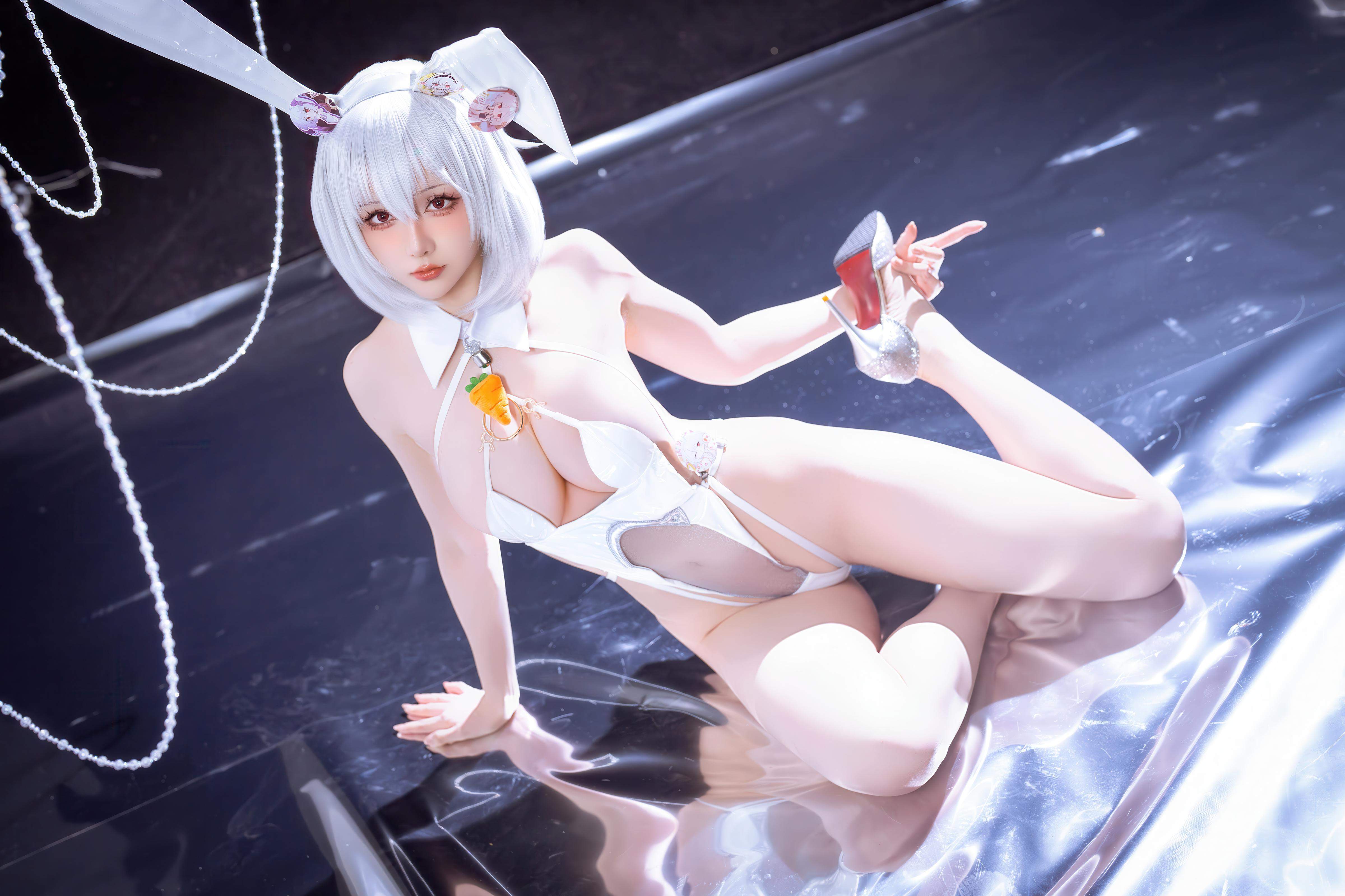 [costumeプレイ] 星之迟迟Hoshilily - 碧蓝航线 天狼星：白ウサギ女郎 白ストッキング 巨乳 露出美脚再現 58P