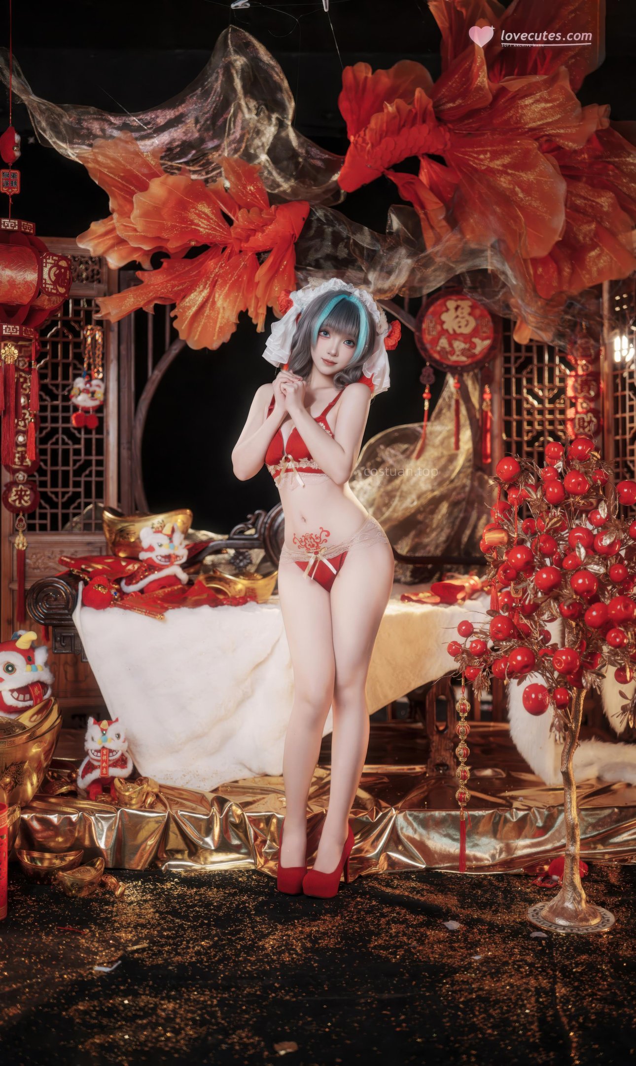【コスプレ】Bangni邦尼 - 碧蓝航线 柴郡 新春：赤い旗袍と白いストッキングで露穴露臀再現 66P7V